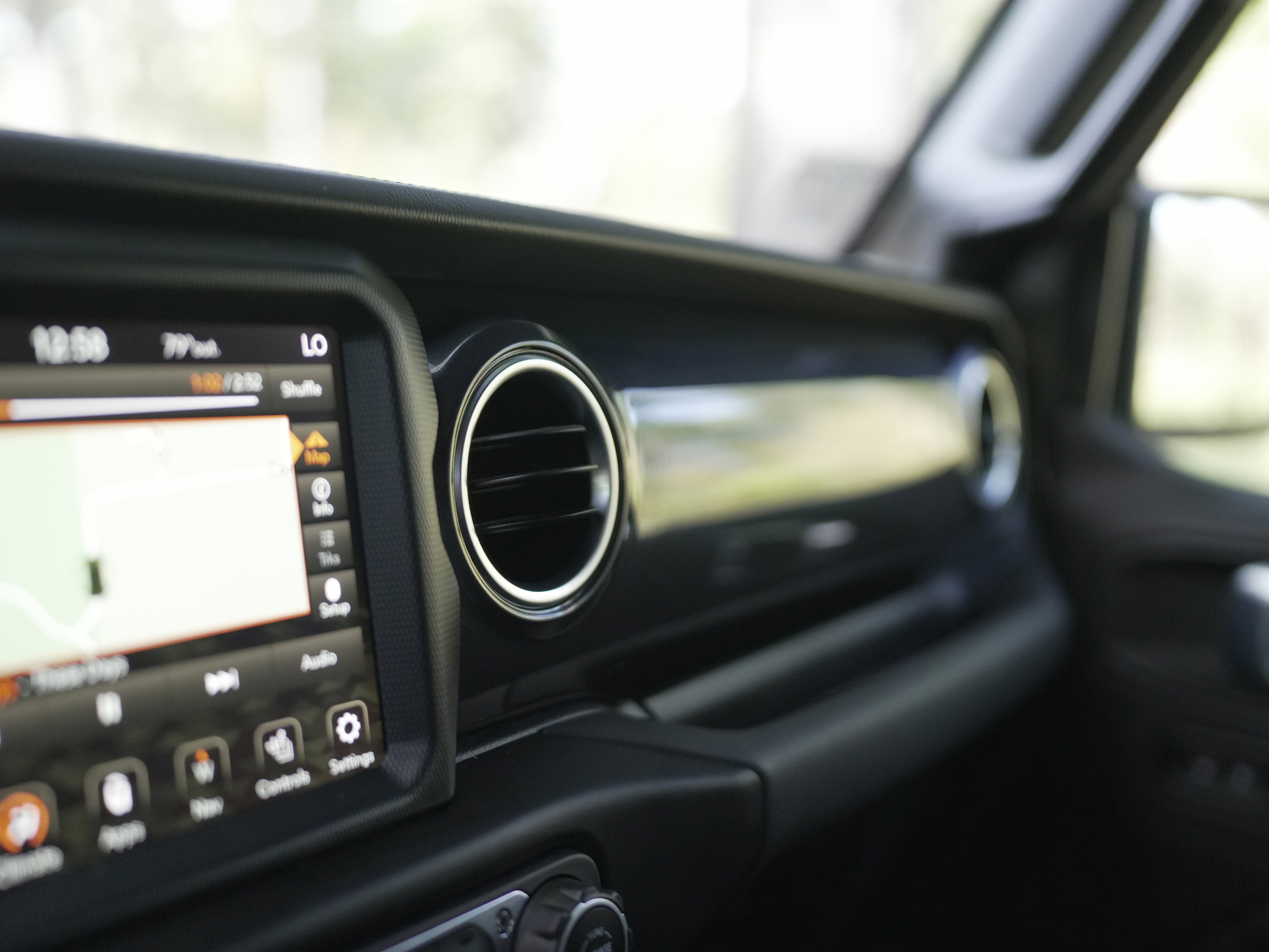 2023 Jeep Wrangler Sahara Altitude