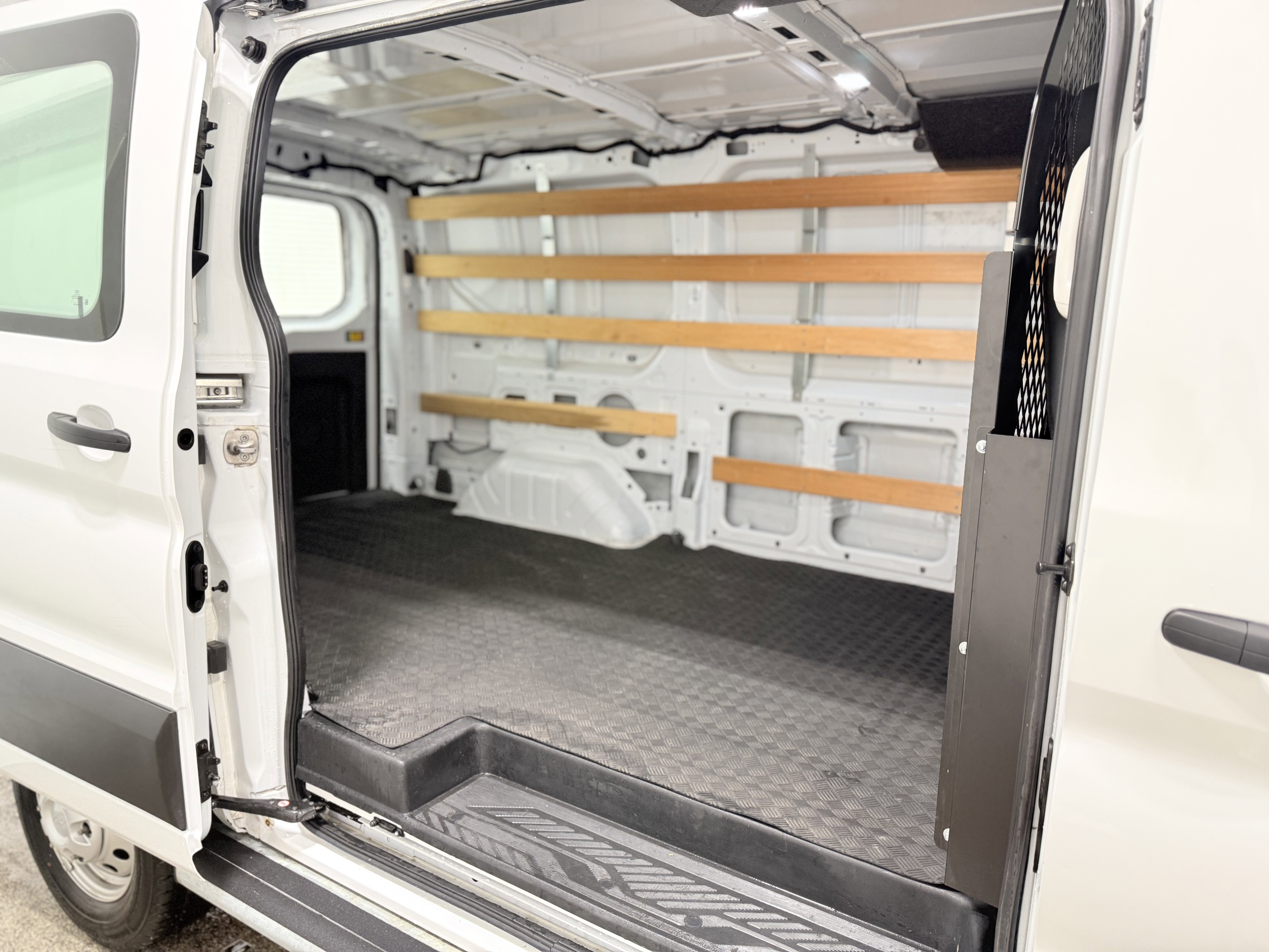 2024 Ford Transit Cargo Van T250