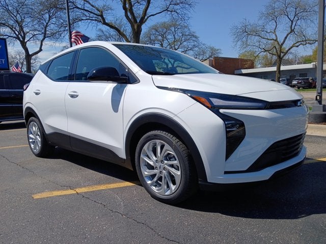 2027 Chevrolet Bolt EV LT Auto's photo