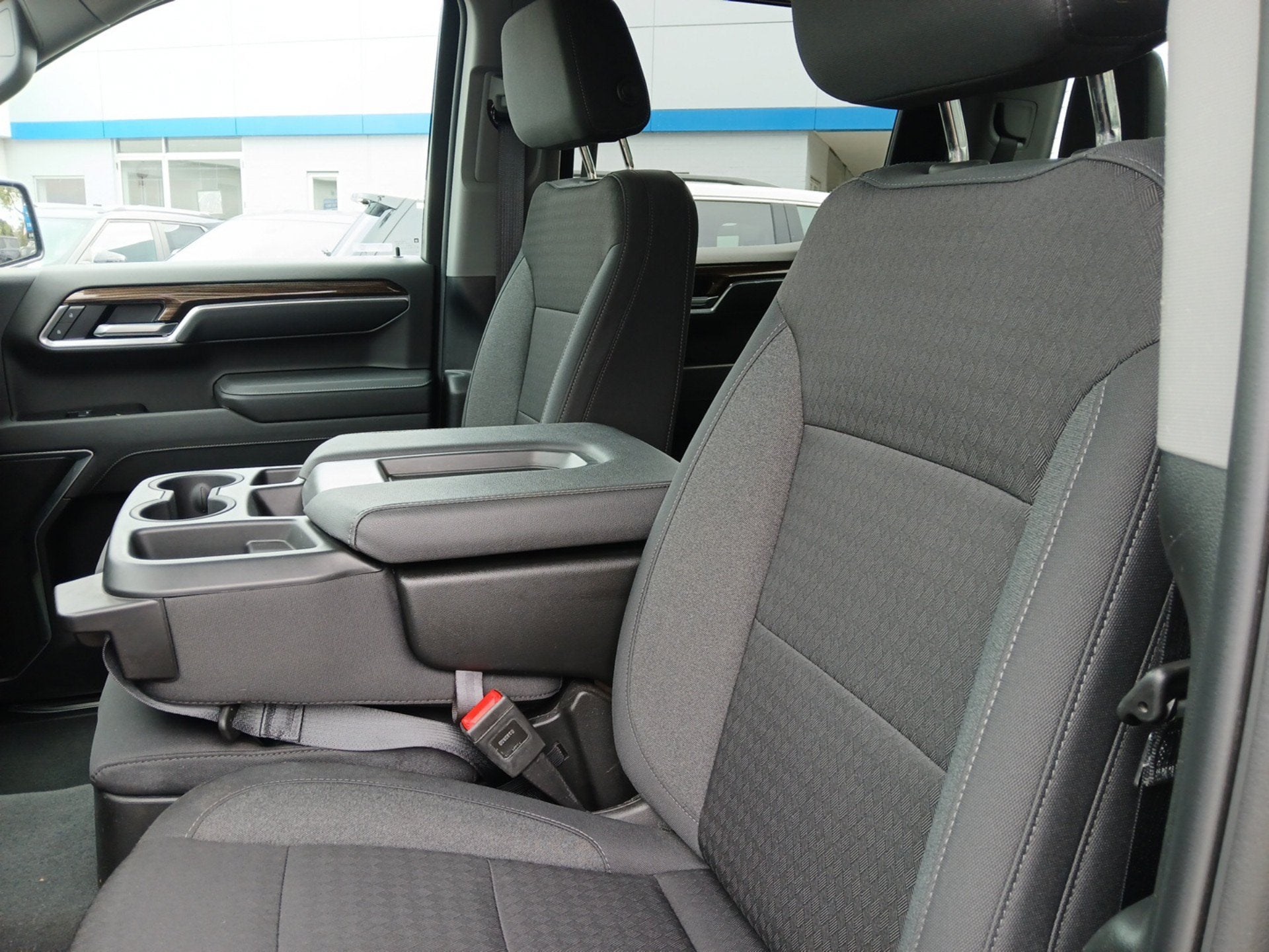 2025 Chevrolet Silverado 1500 LT (2FL)