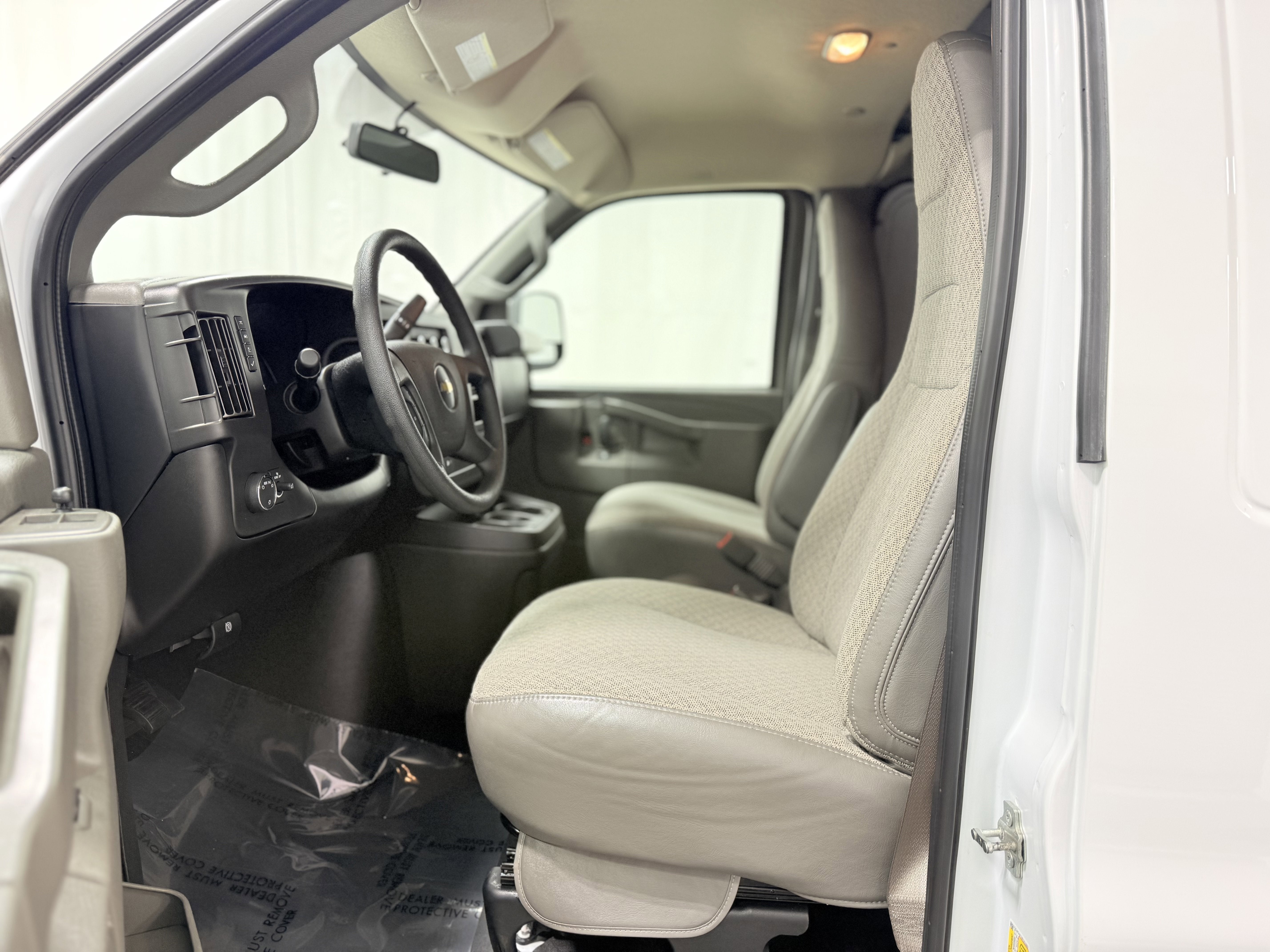 2024 Chevrolet Express Cargo 2500 WT