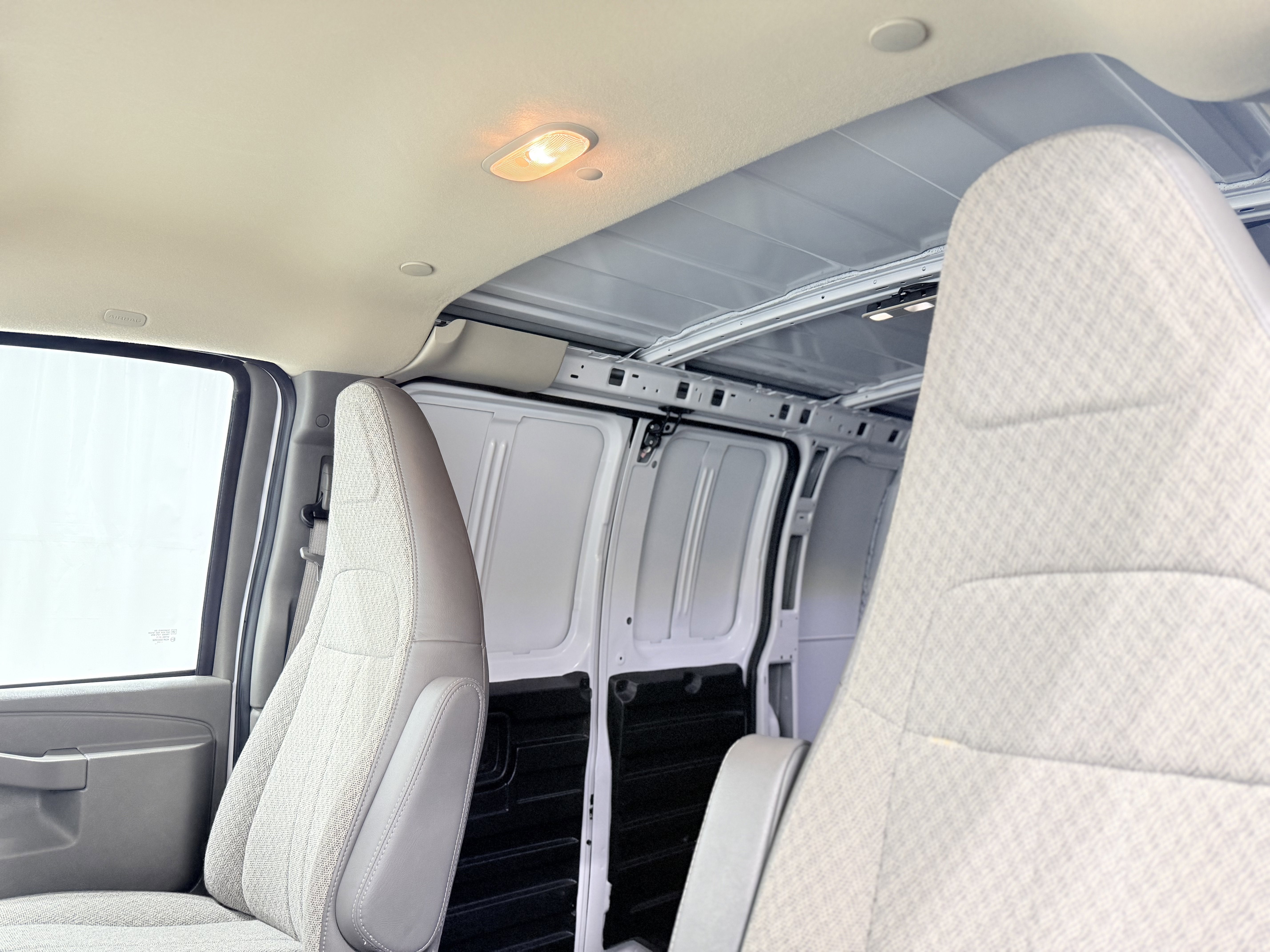 2024 Chevrolet Express Cargo 2500 WT