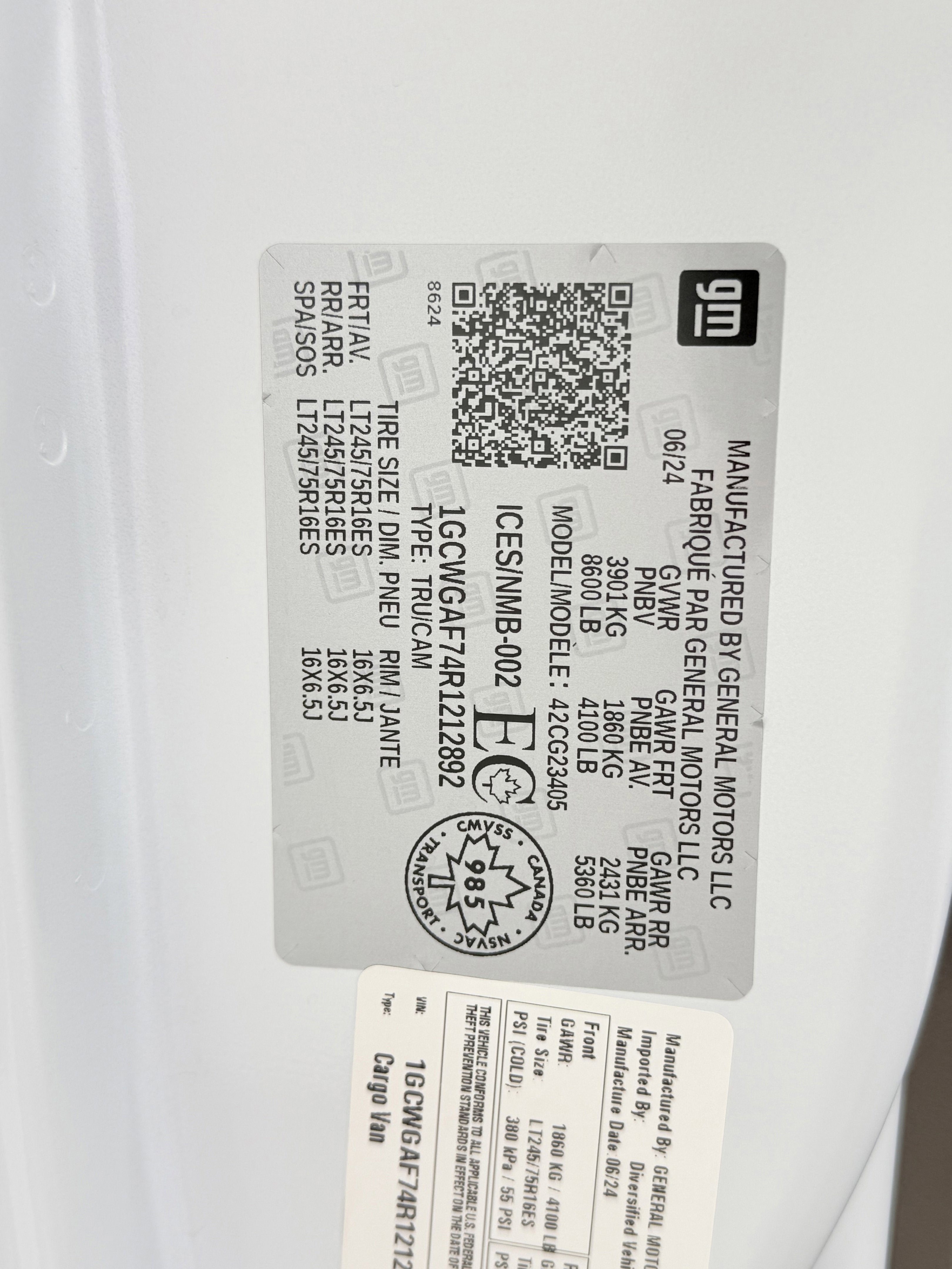 2024 Chevrolet Express Cargo 2500 WT