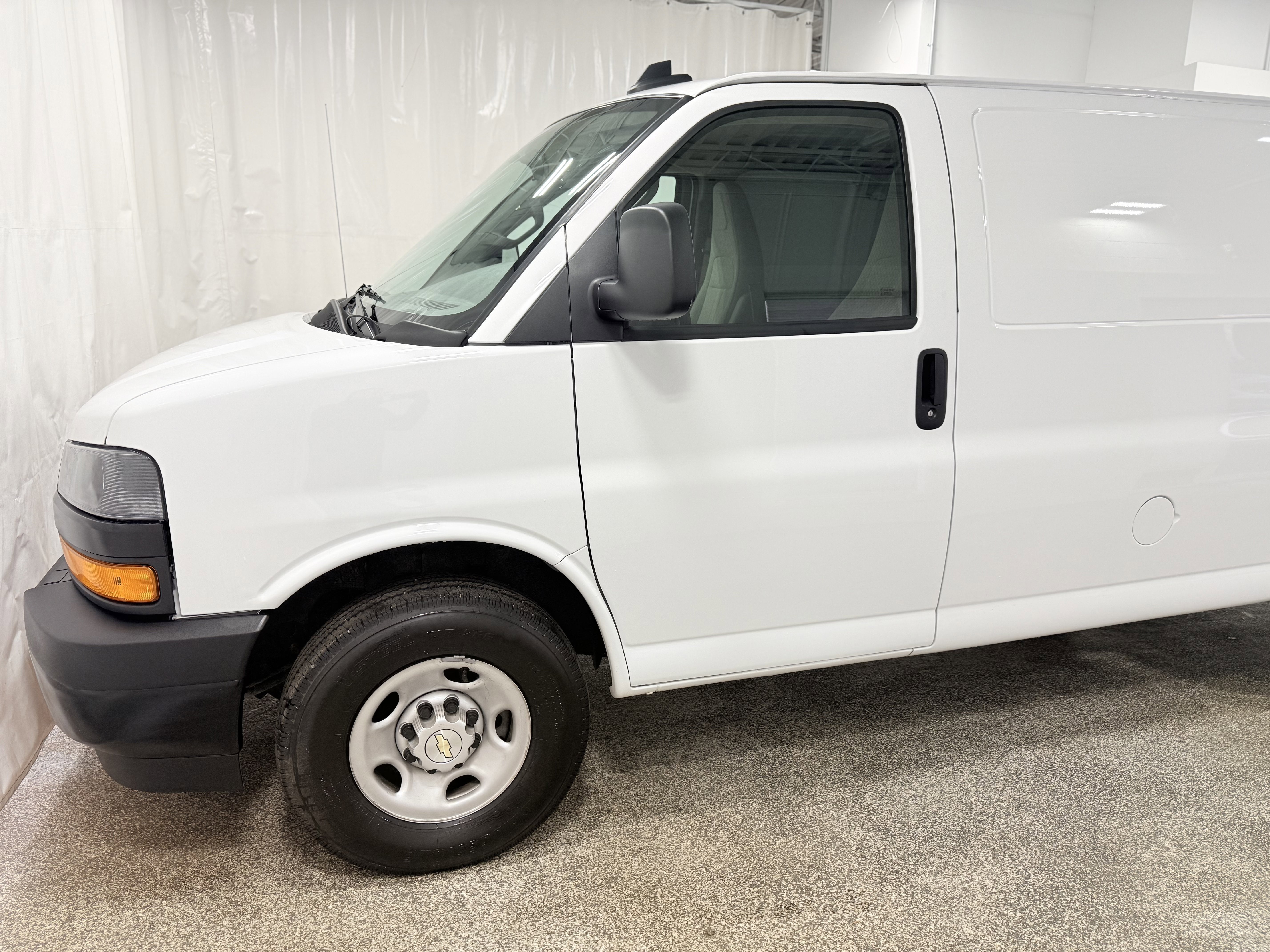2024 Chevrolet Express Cargo 2500 WT