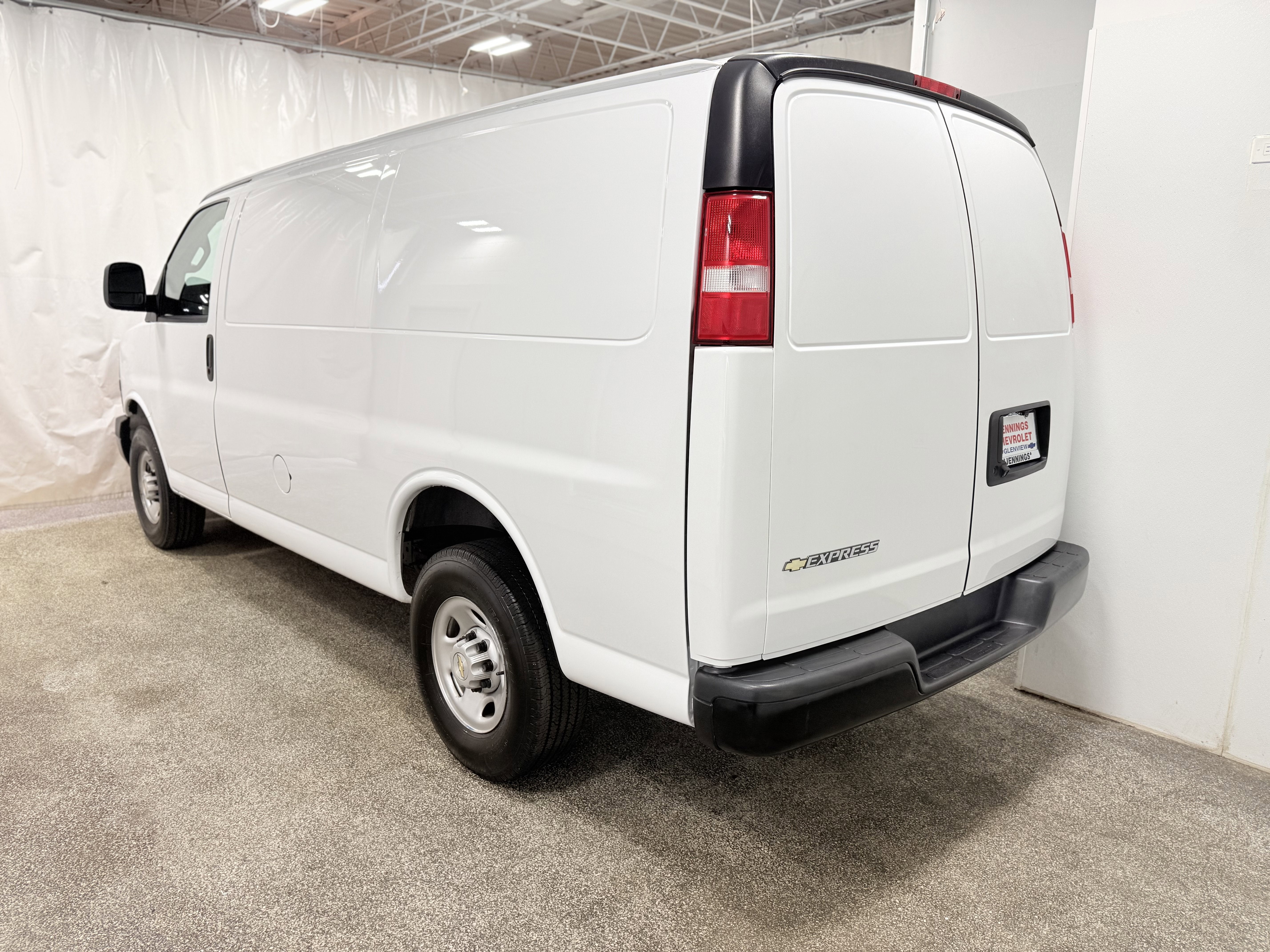 2024 Chevrolet Express Cargo 2500 WT