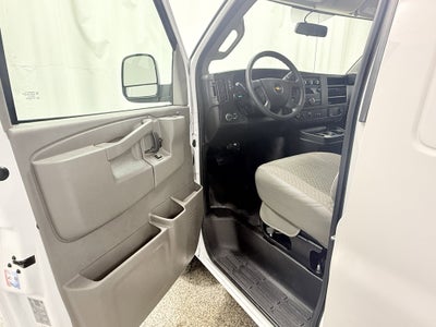 2024 Chevrolet Express Cargo 2500 WT