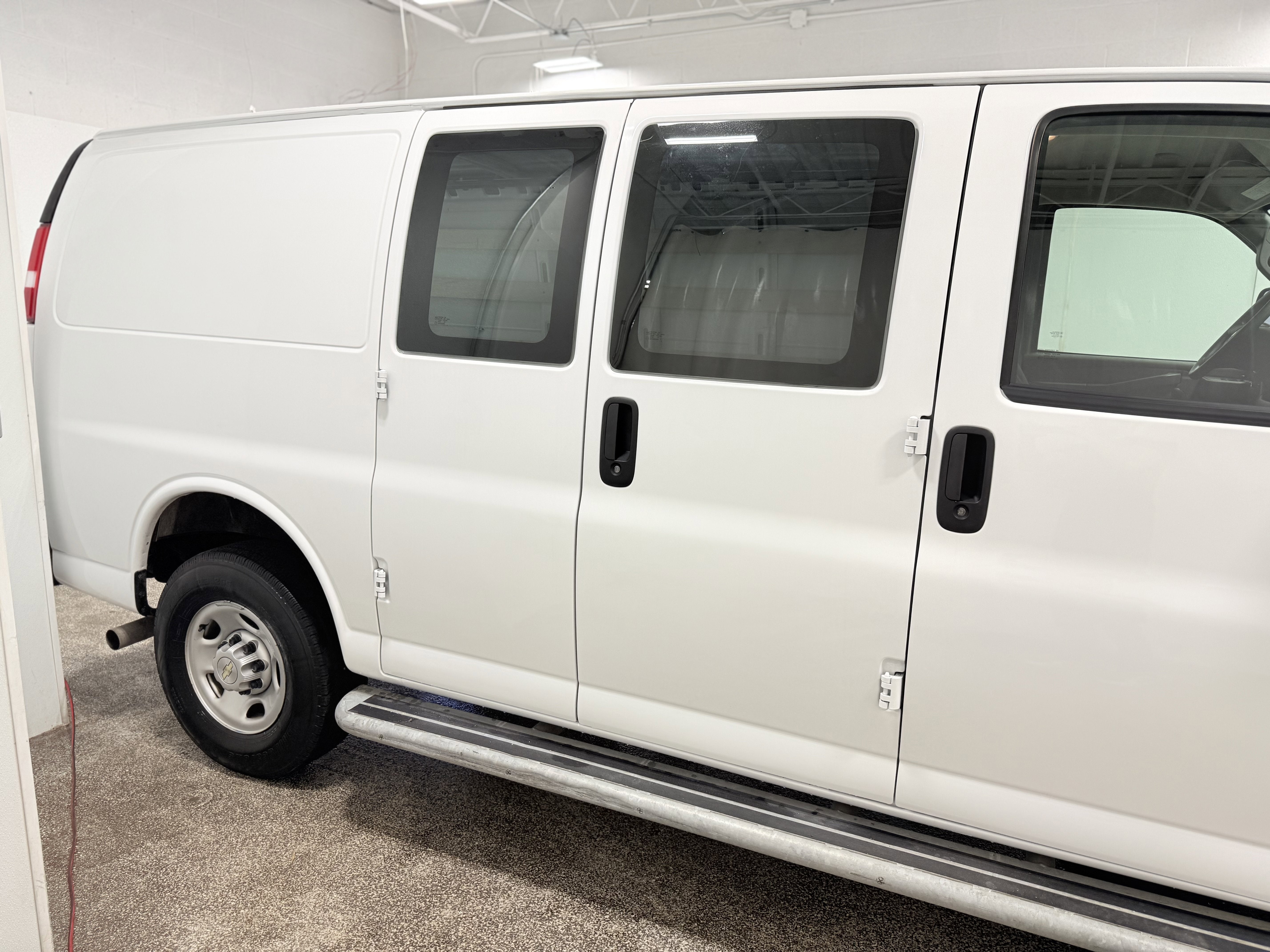 2024 Chevrolet Express Cargo 2500 WT