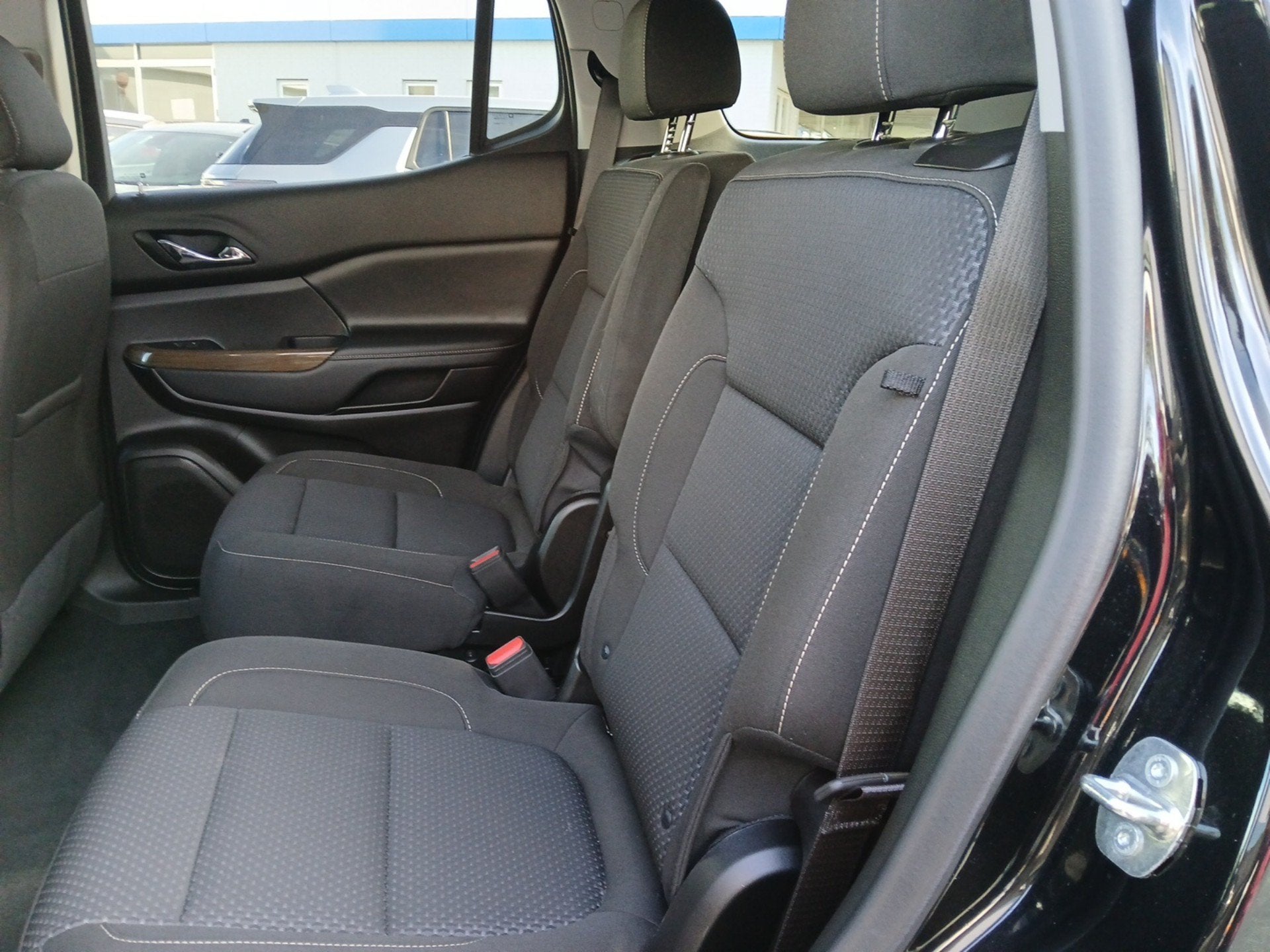 2023 GMC Acadia SLE - Photo 22