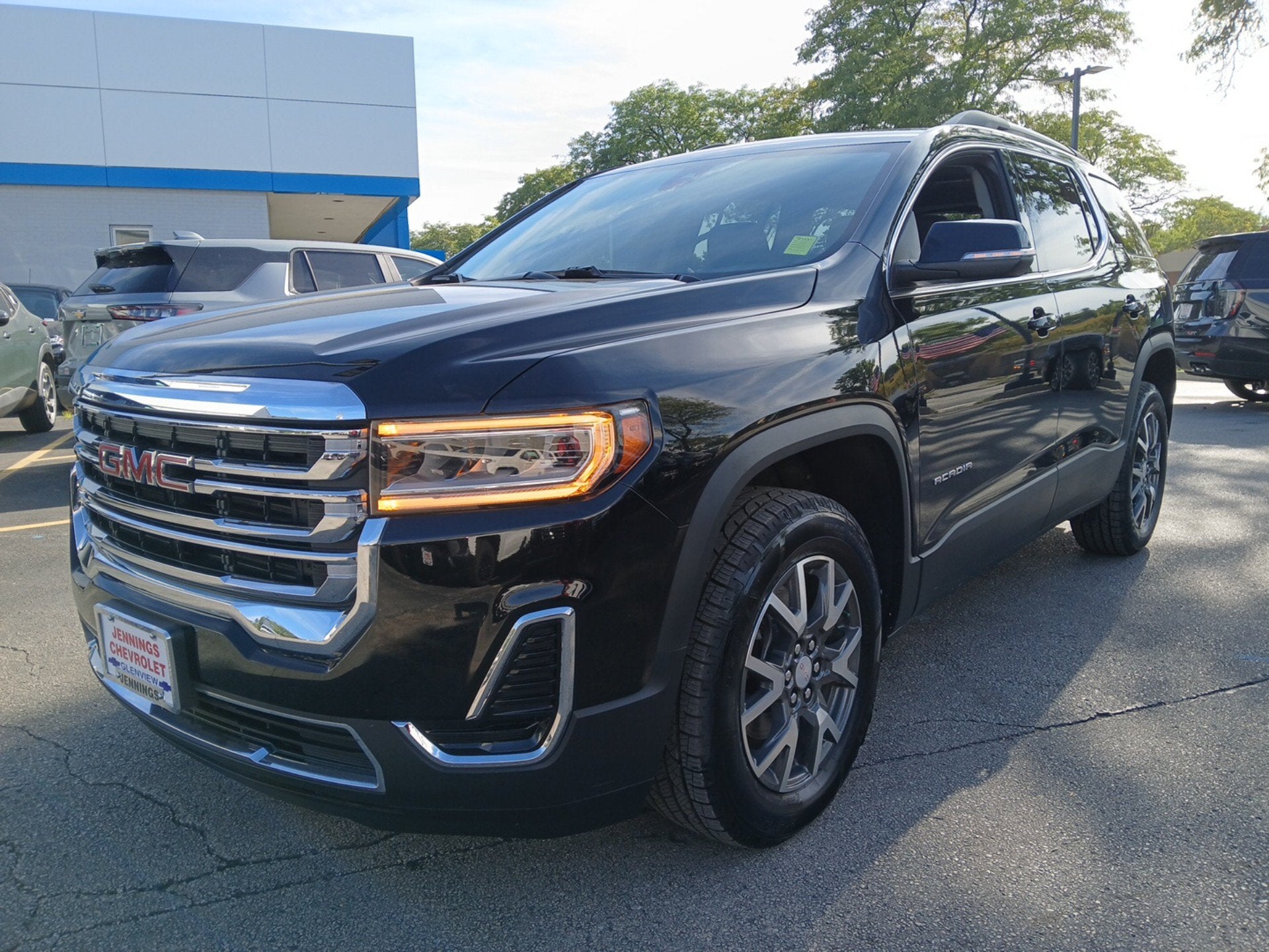 2023 GMC Acadia SLE - Photo 6