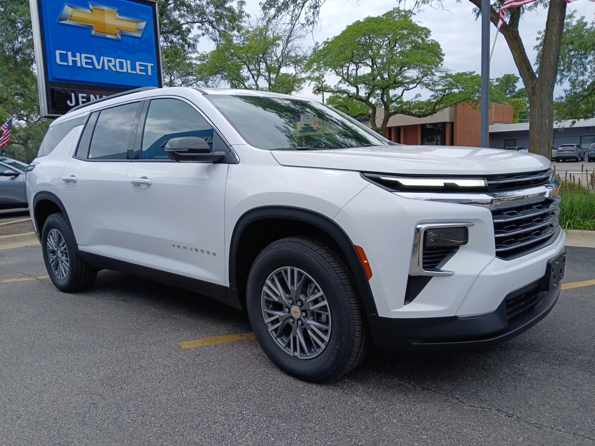 2027 Chevrolet Traverse LT