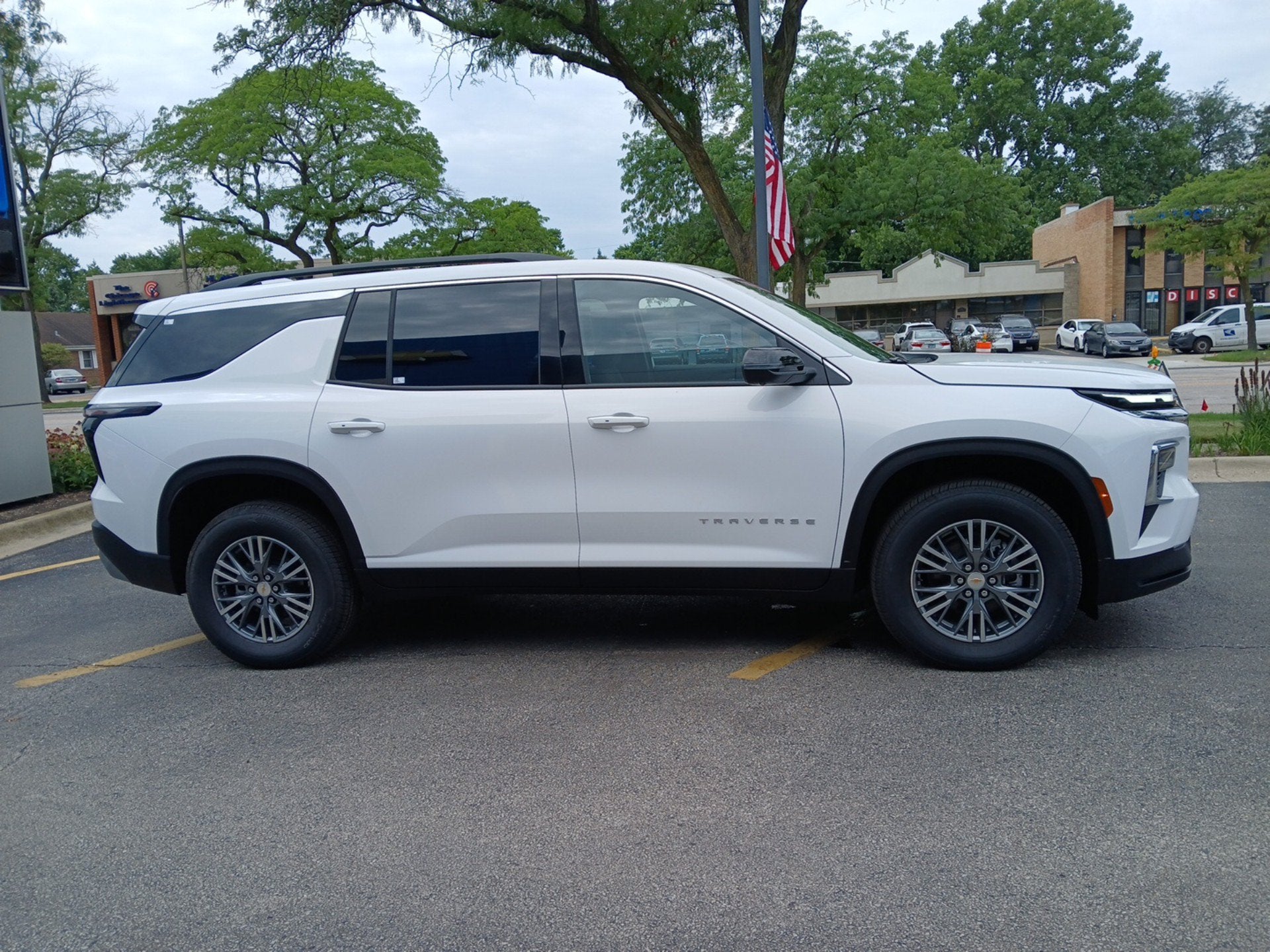2027 Chevrolet Traverse LT