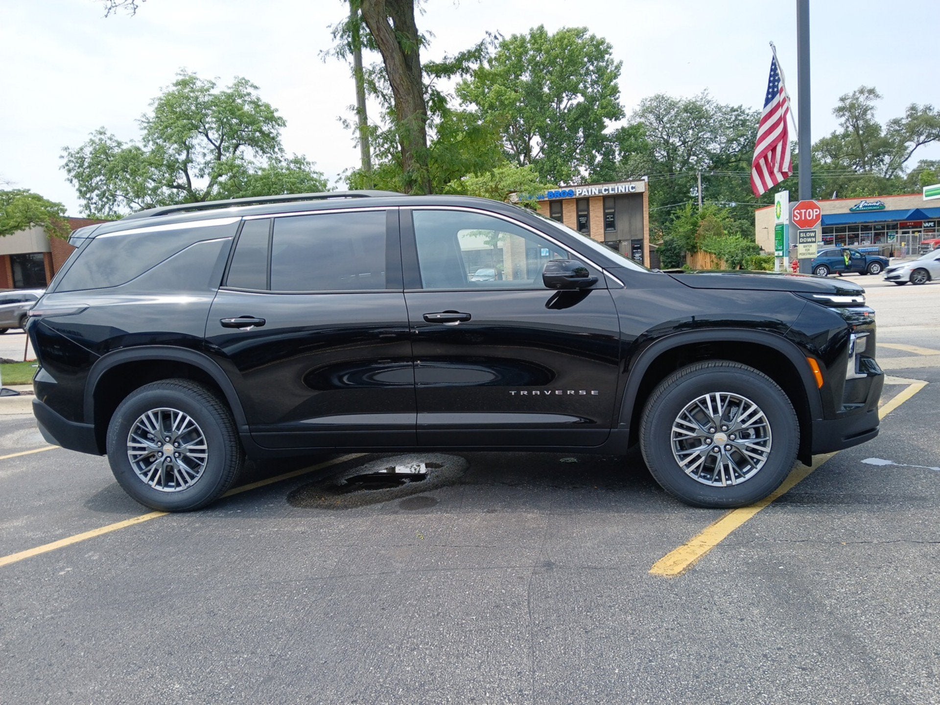 2027 Chevrolet Traverse LT