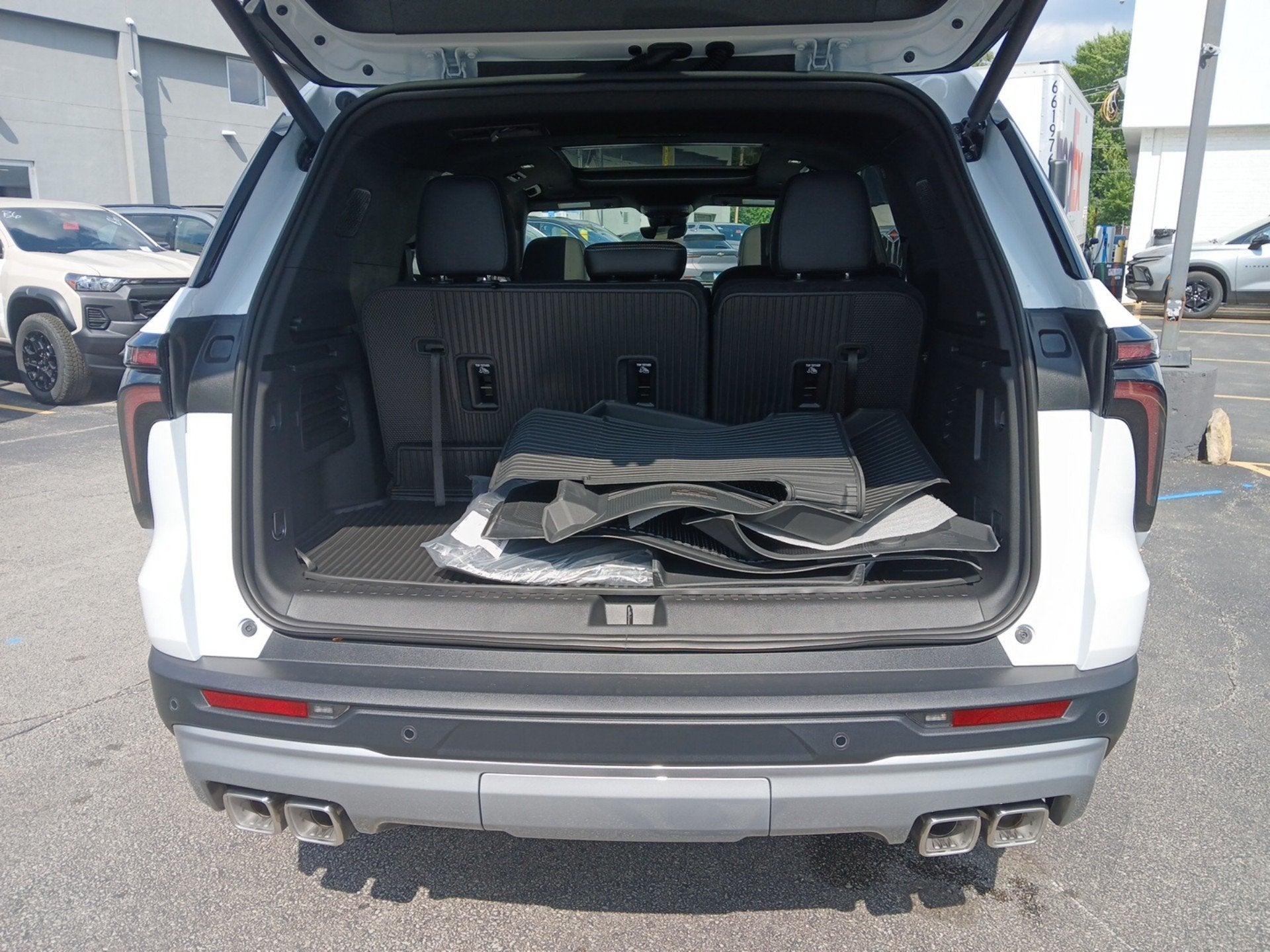 2027 Chevrolet Traverse LT