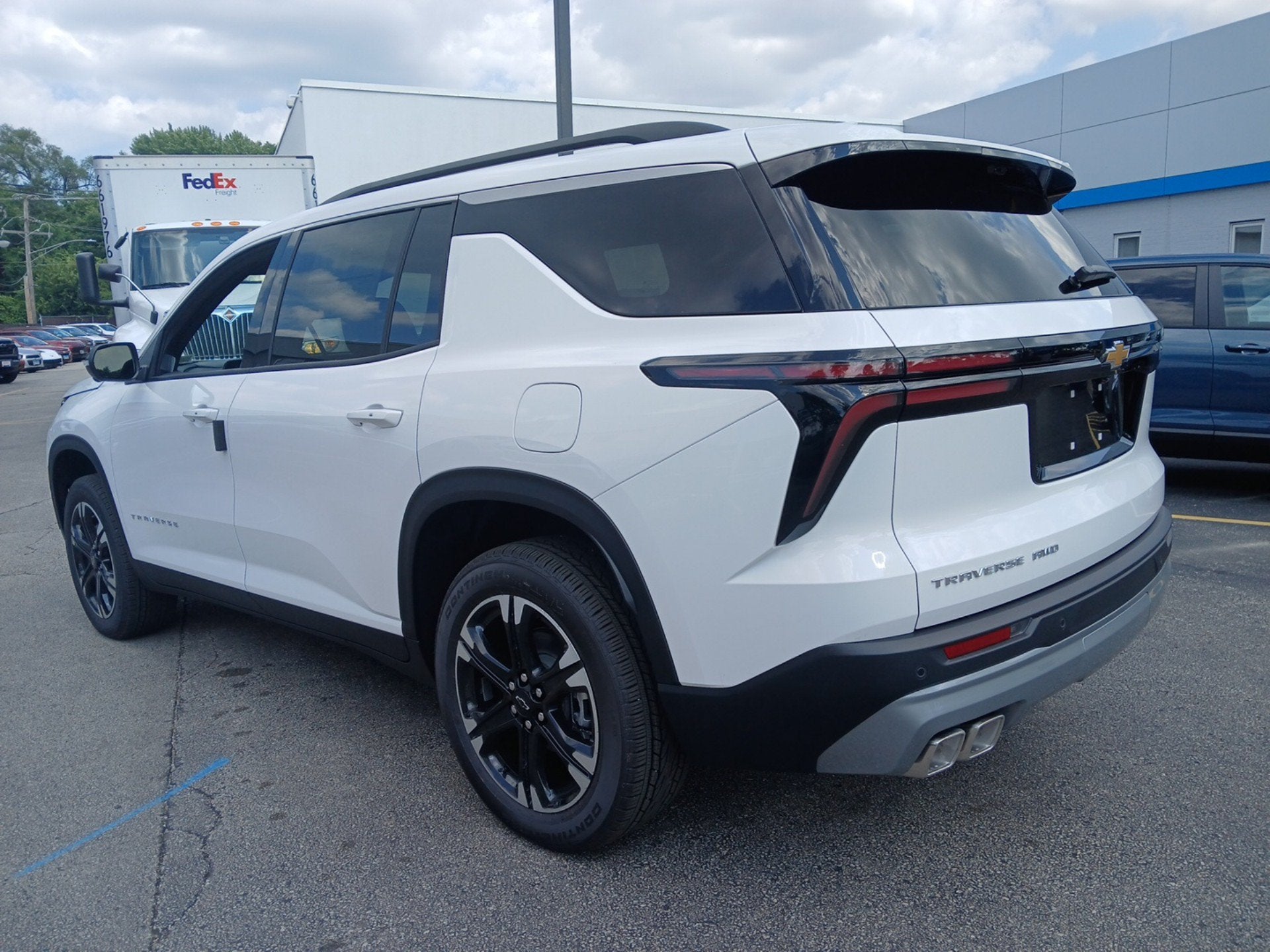 2027 Chevrolet Traverse LT