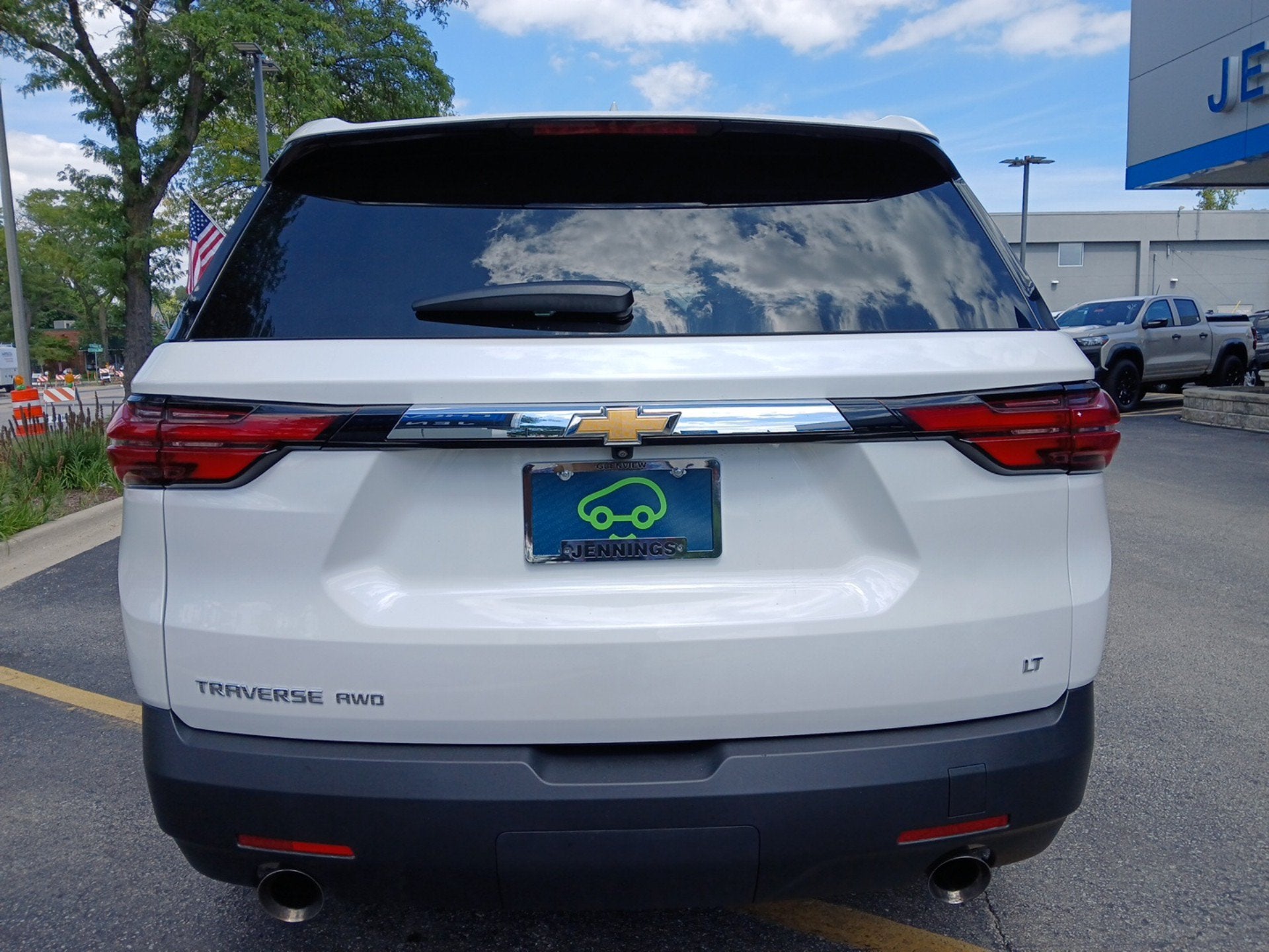 2023 Chevrolet Traverse LT Cloth