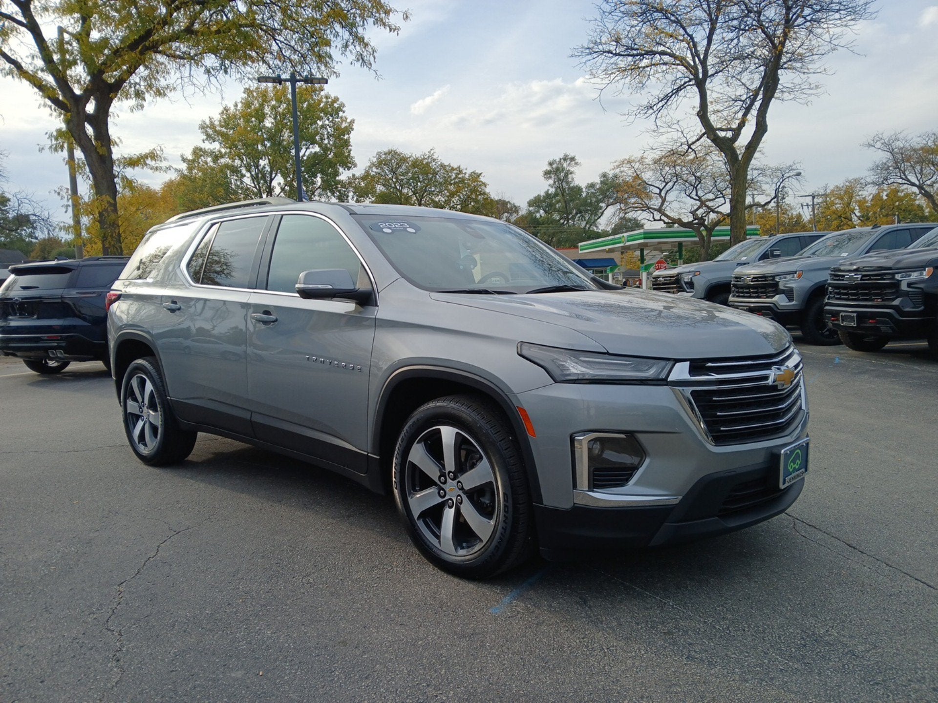 2023 Chevrolet Traverse LT Leather