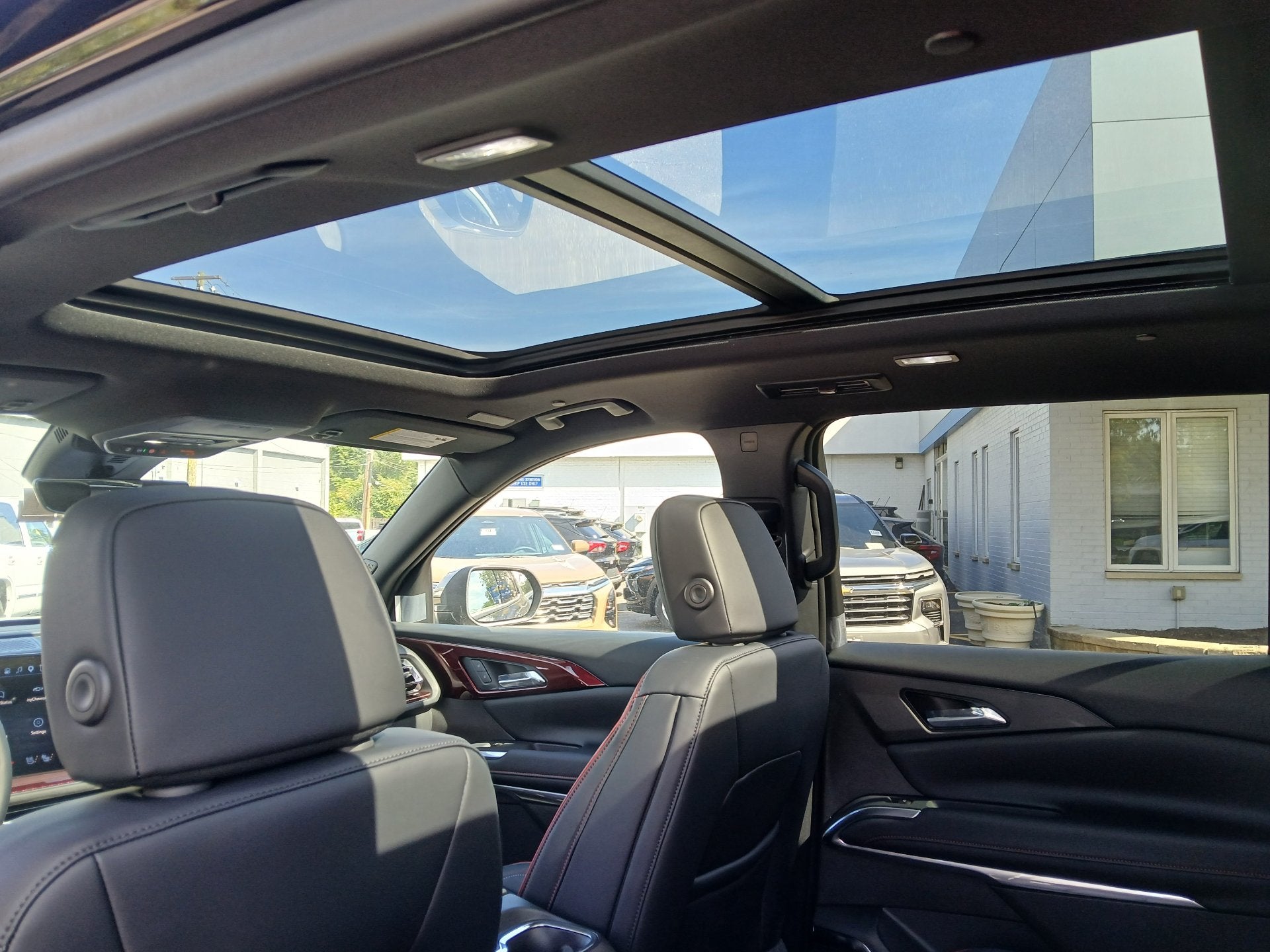 2027 Chevrolet Traverse RS