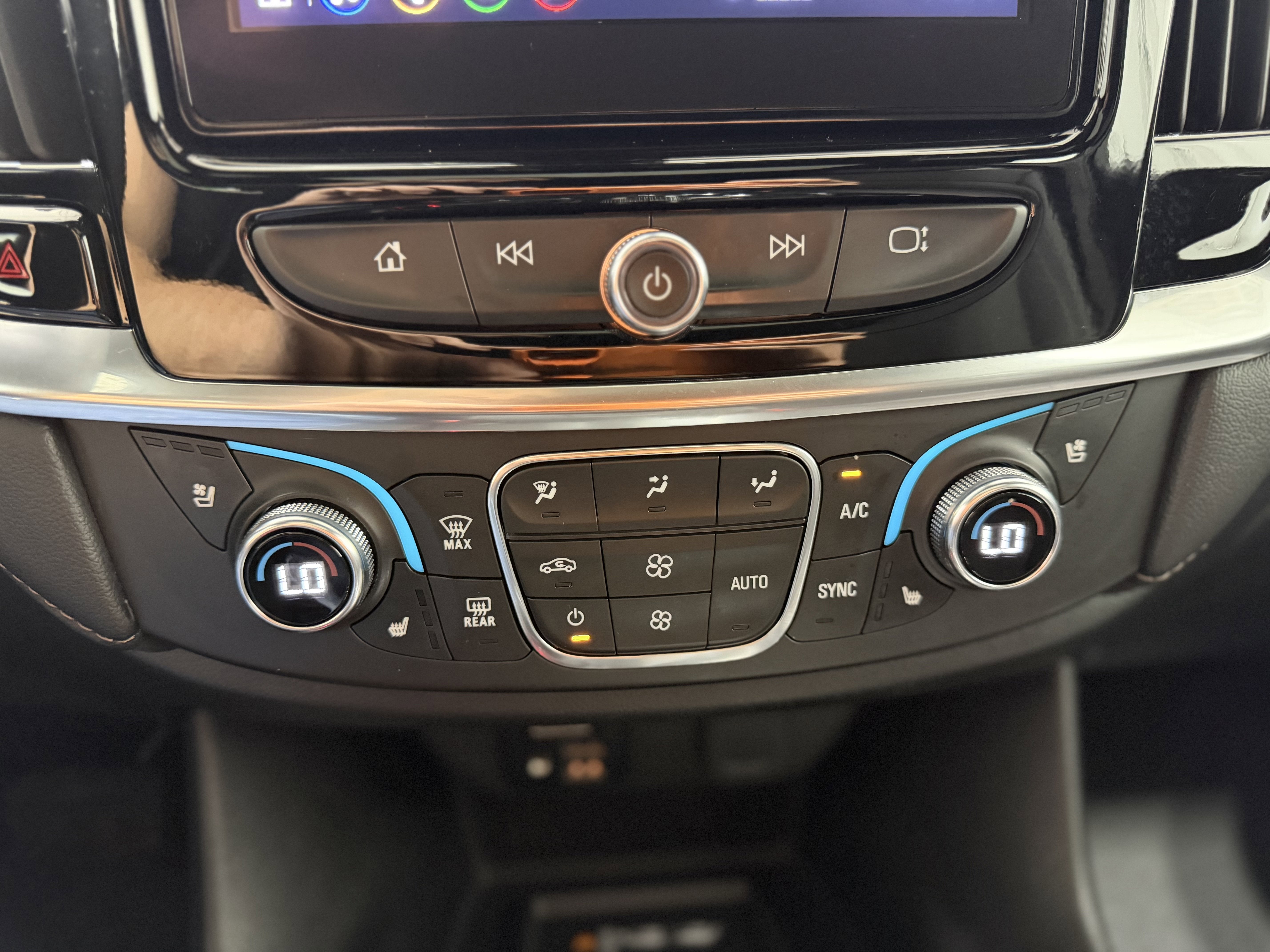 2023 Chevrolet Traverse High Country