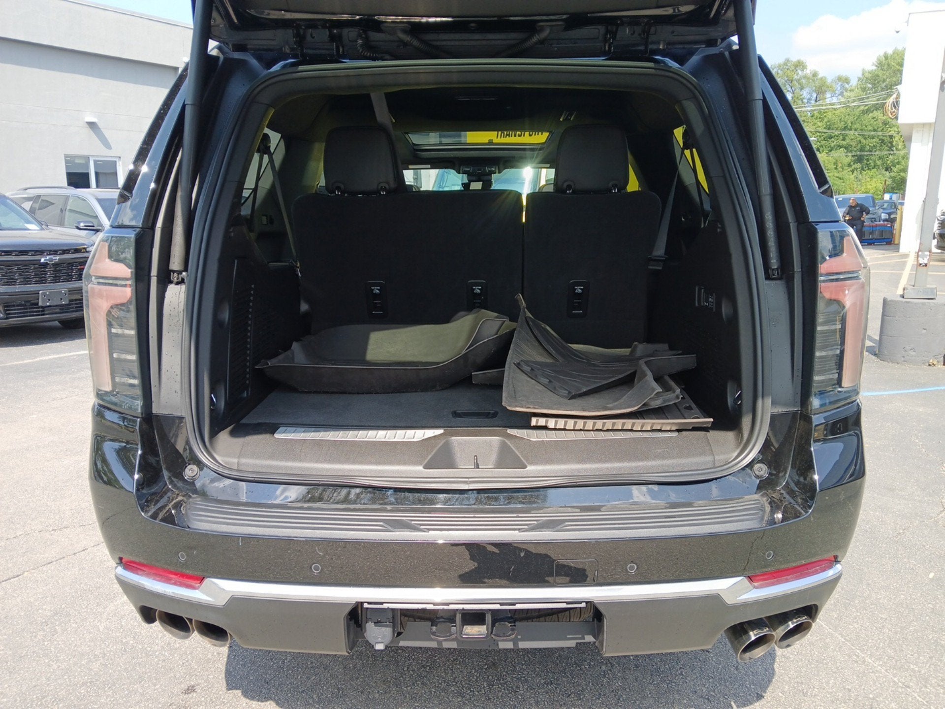 2025 Chevrolet Suburban High Country