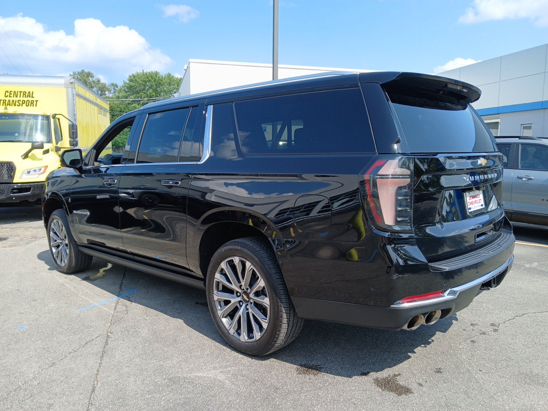 2025 Chevrolet Suburban High Country