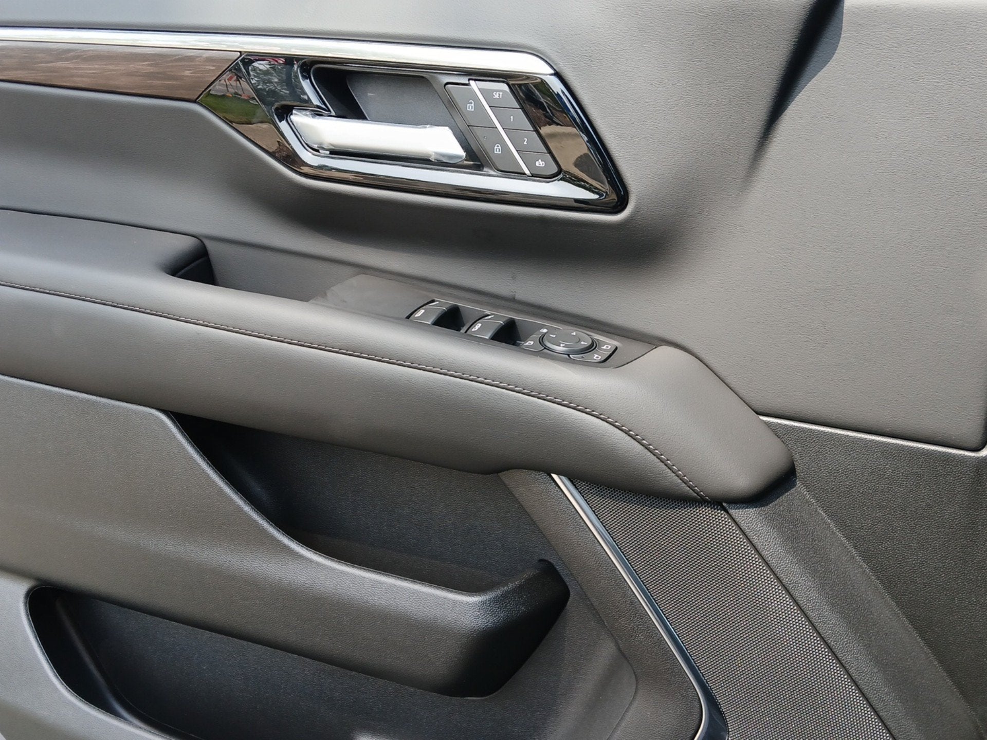 2026 Chevrolet Tahoe LT - Photo 19