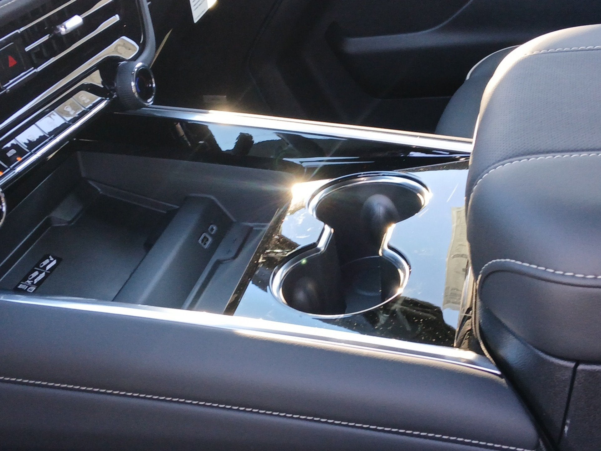 2027 Chevrolet Tahoe Premier - Photo 13