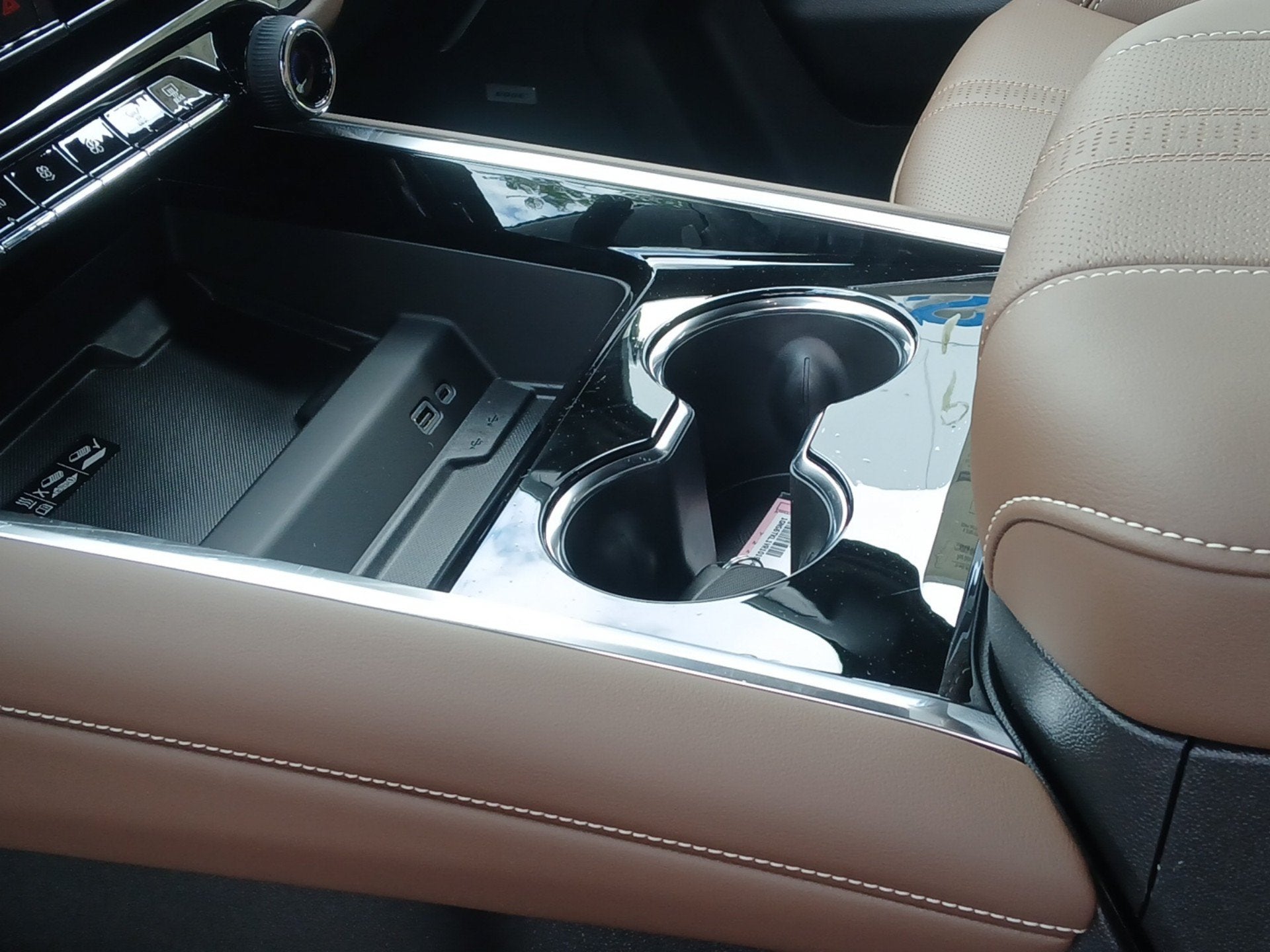 2027 Chevrolet Tahoe High Country - Photo 13