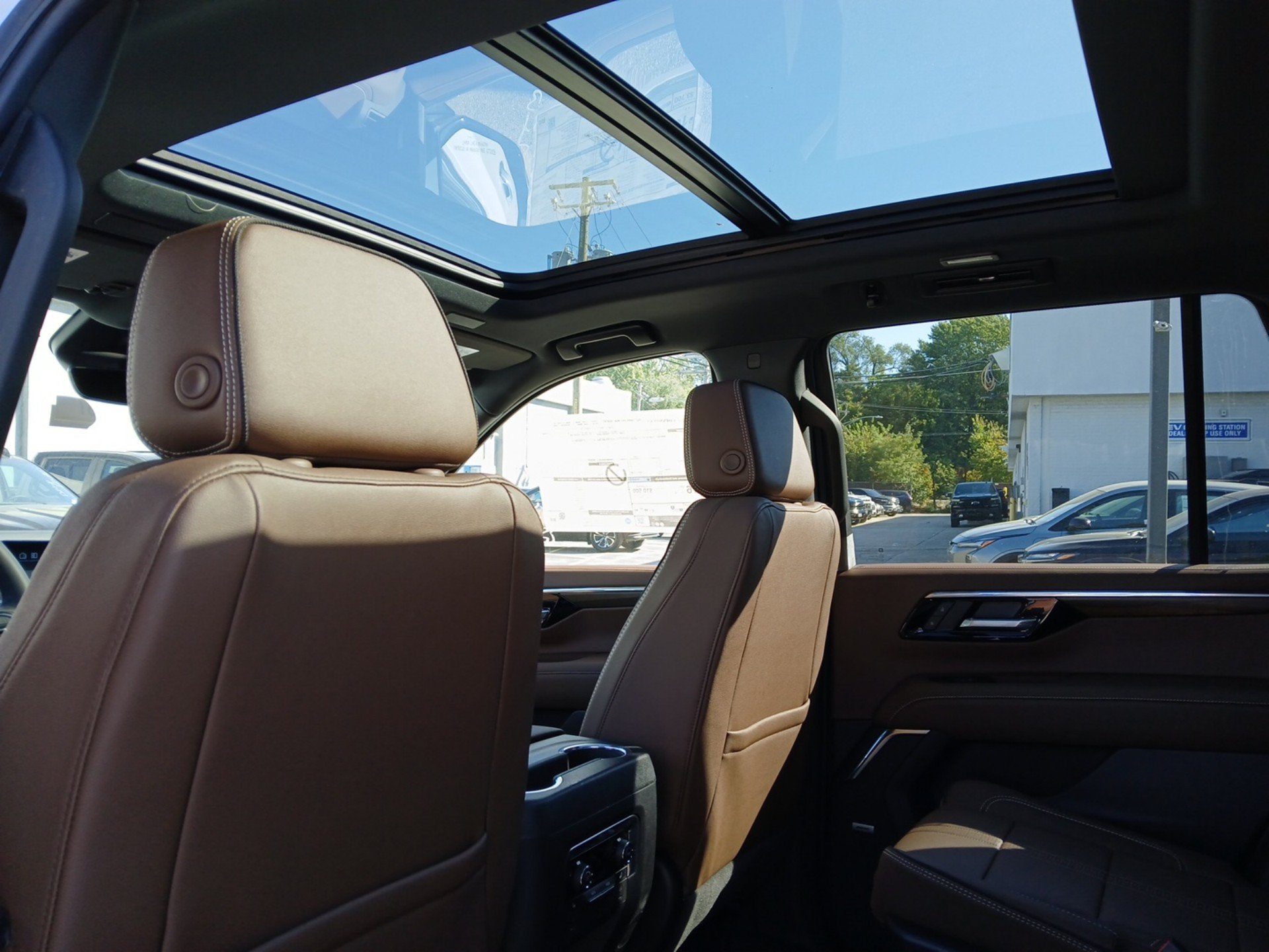 2027 Chevrolet Tahoe High Country - Photo 23