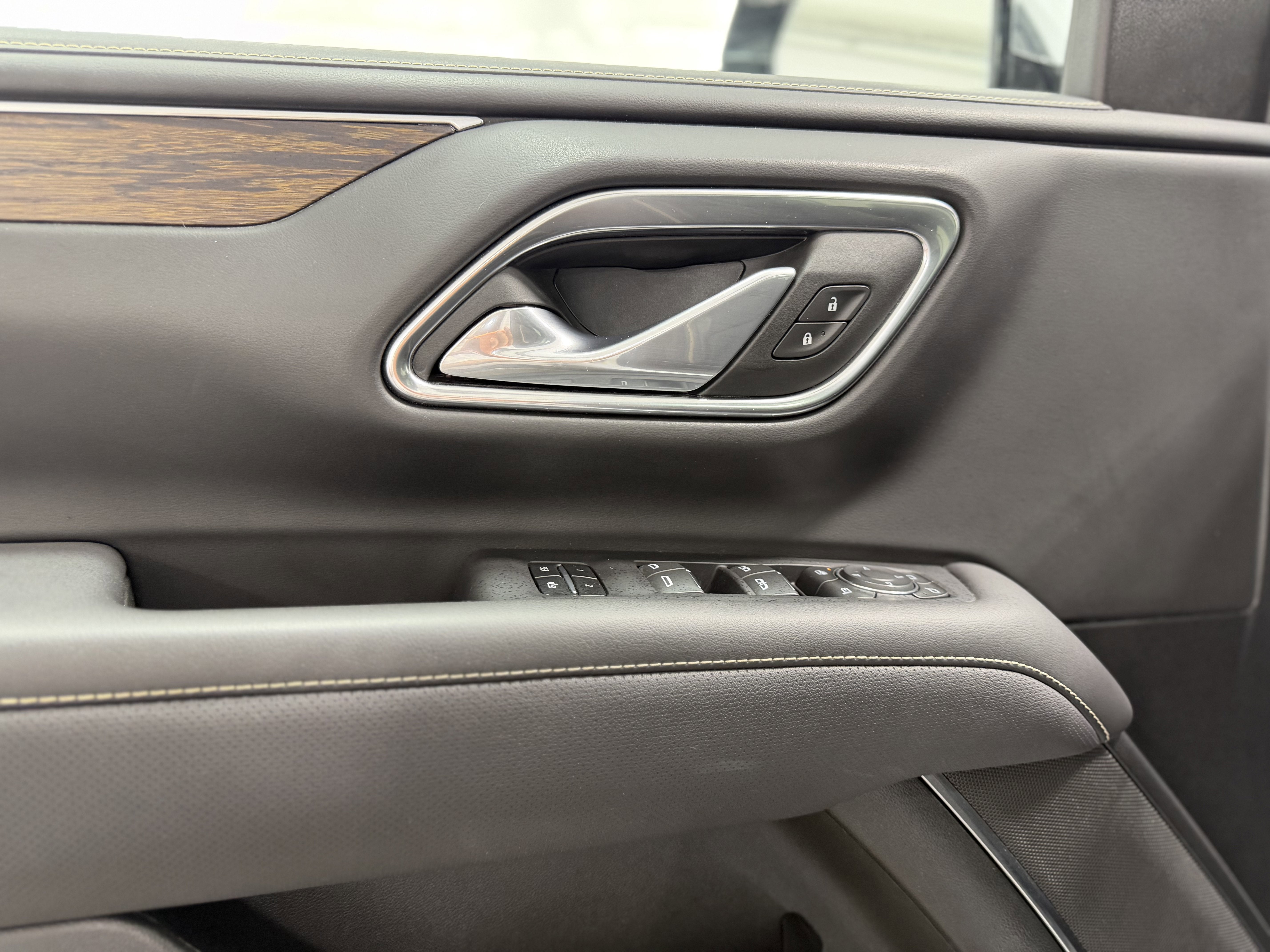 2024 Chevrolet Suburban Premier