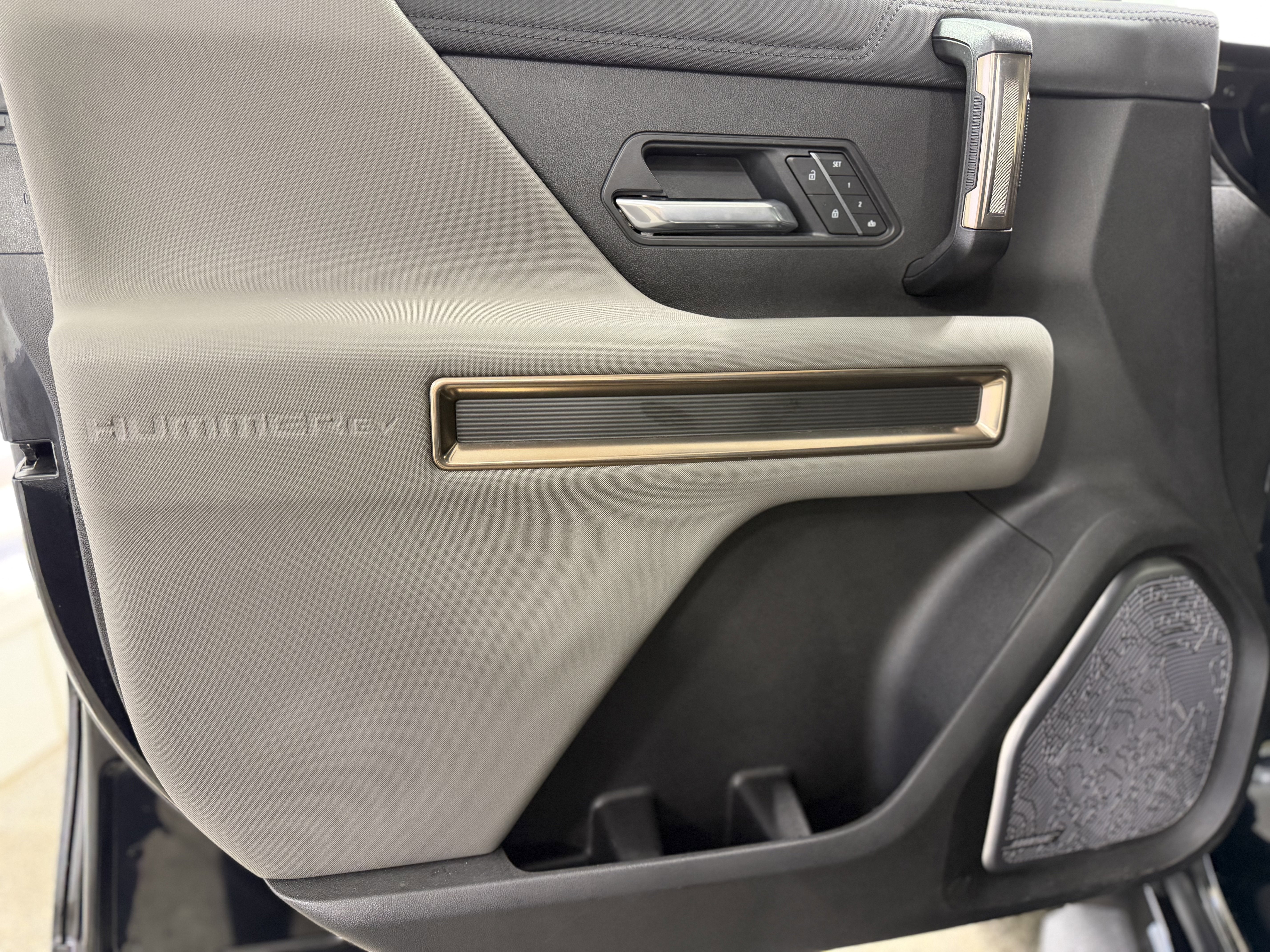 2025 GMC HUMMER EV Pickup 2X
