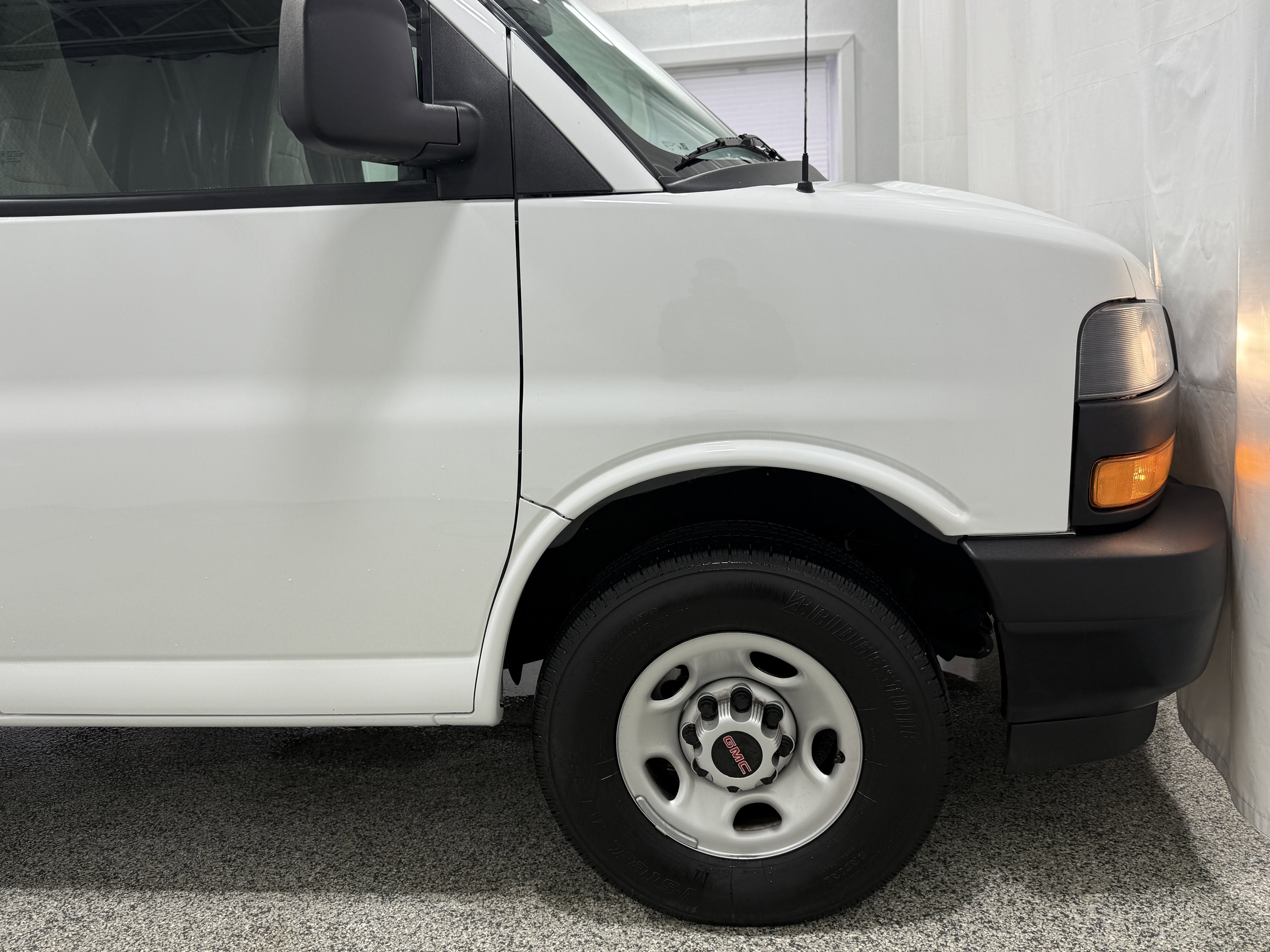 2023 GMC Savana Cargo 2500 Work Van