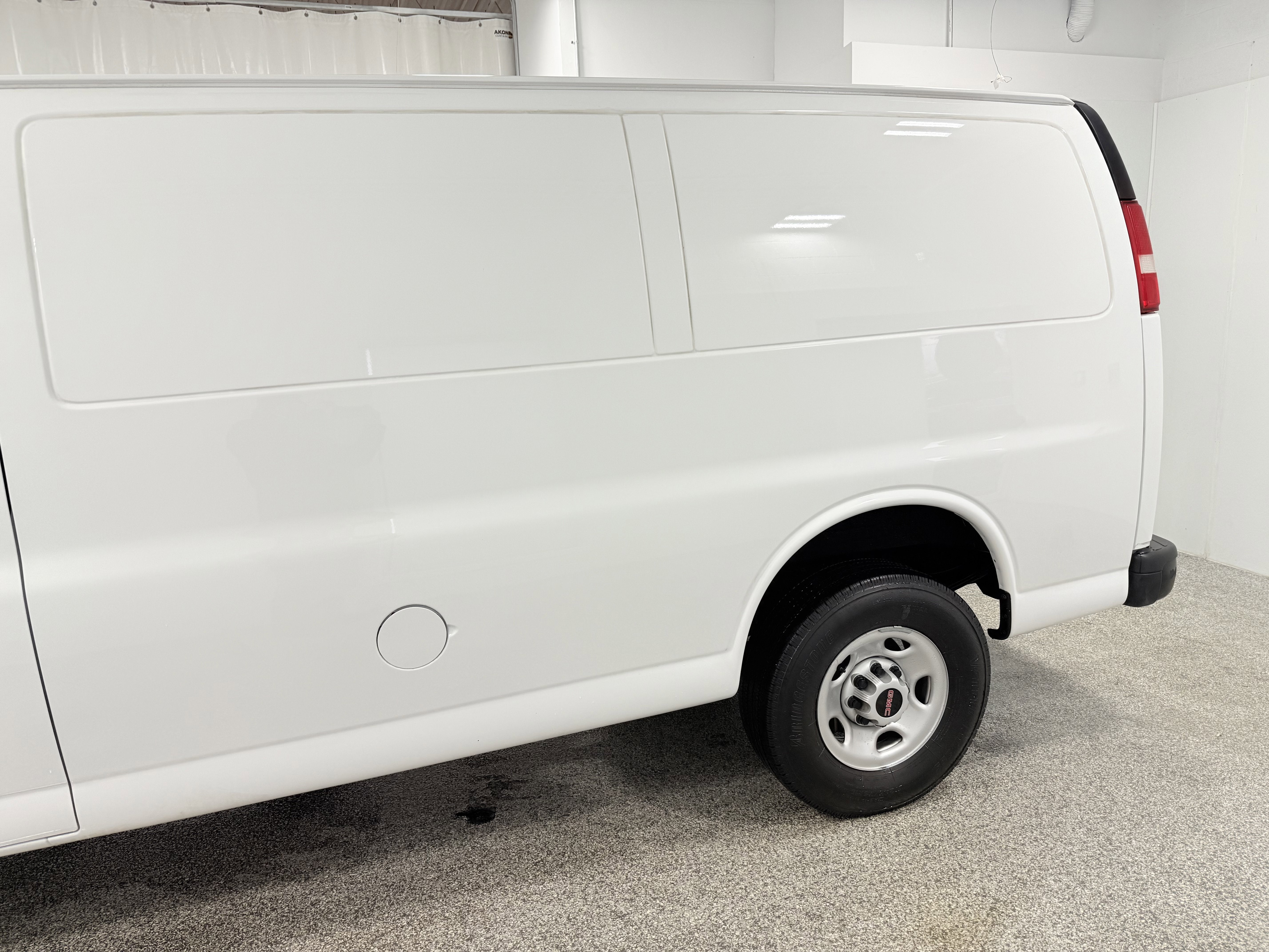 2023 GMC Savana Cargo 2500 Work Van
