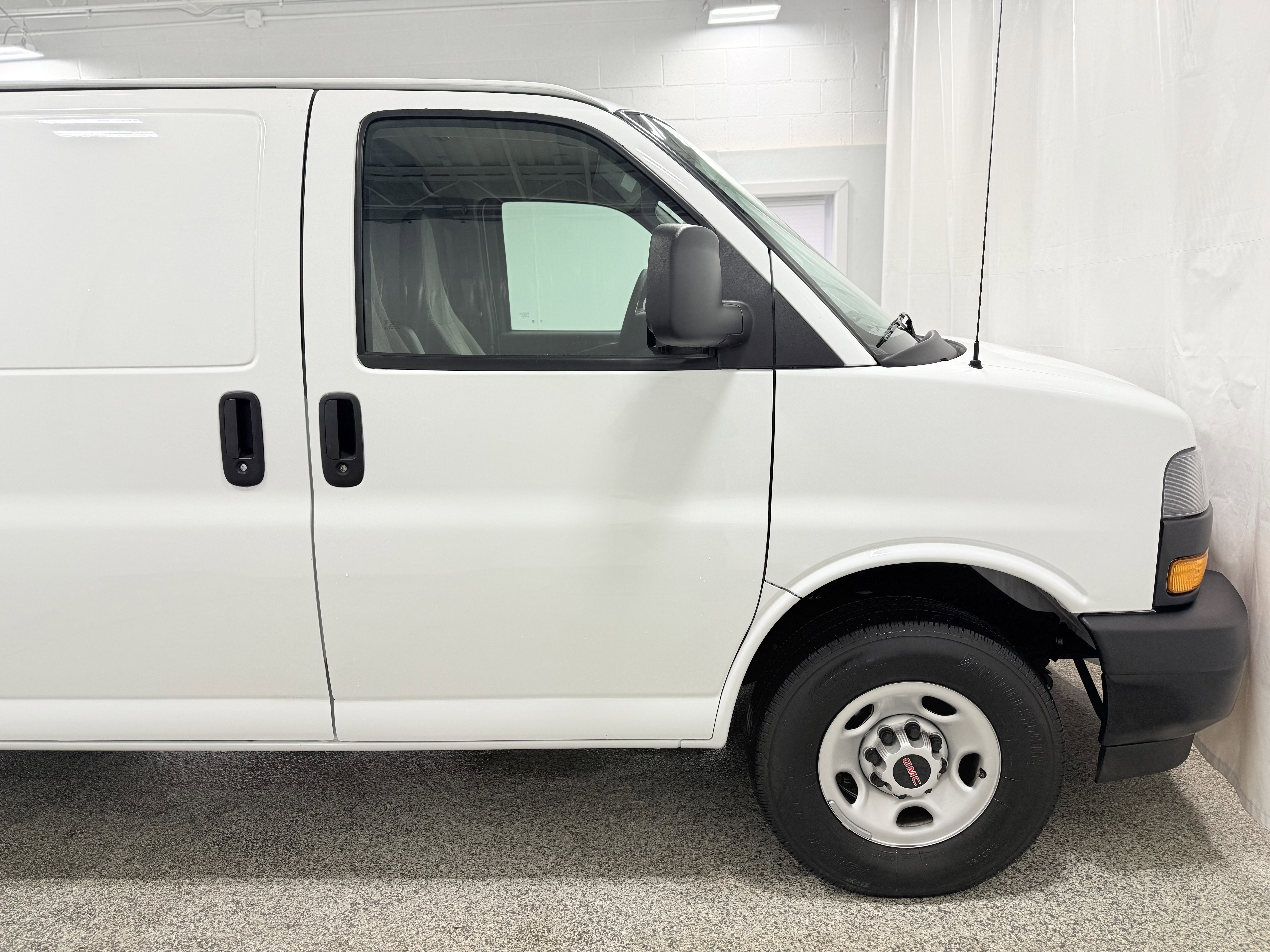 2023 GMC Savana Cargo 2500 Work Van