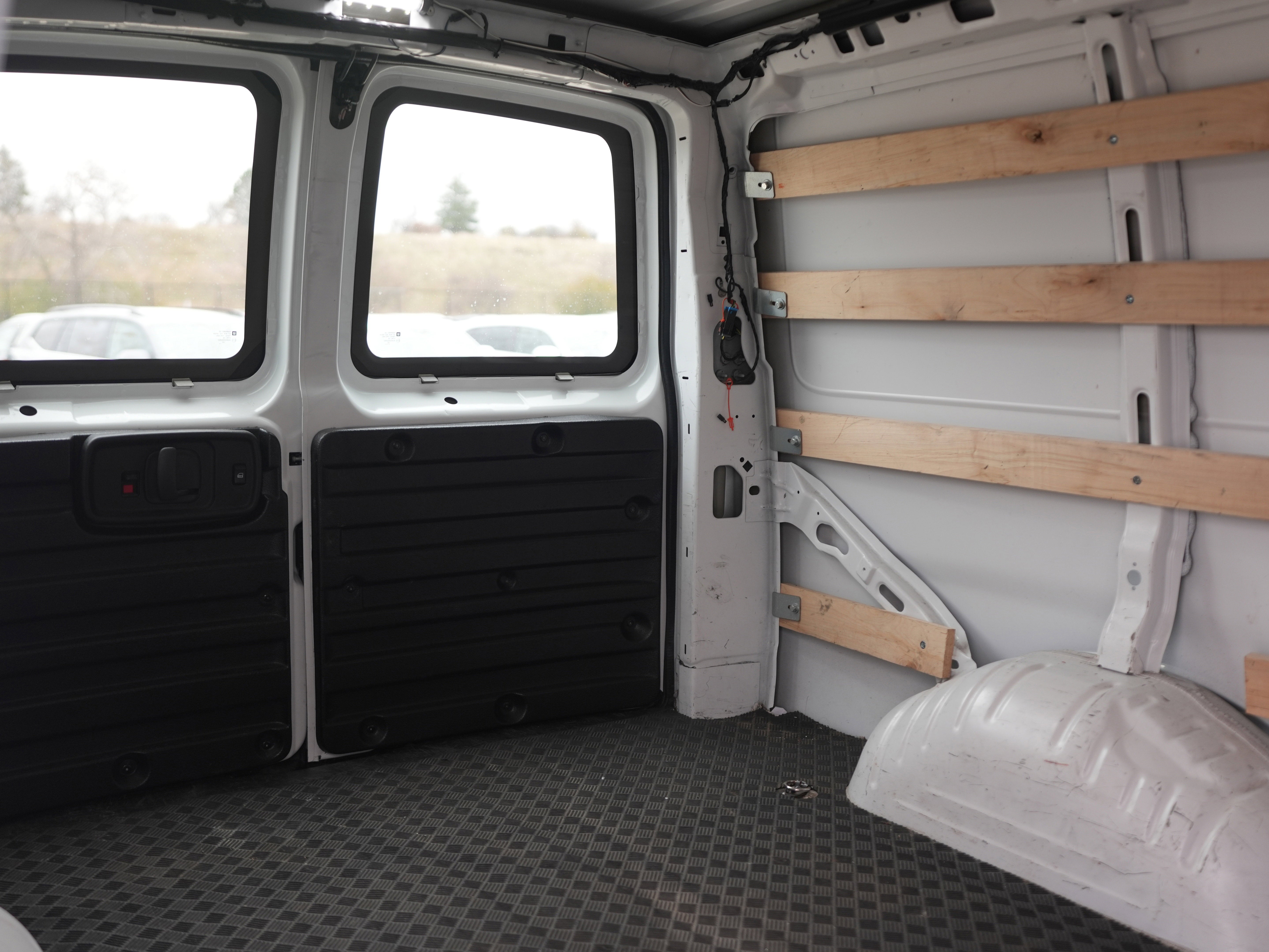 2023 GMC Savana Cargo 2500 Work Van