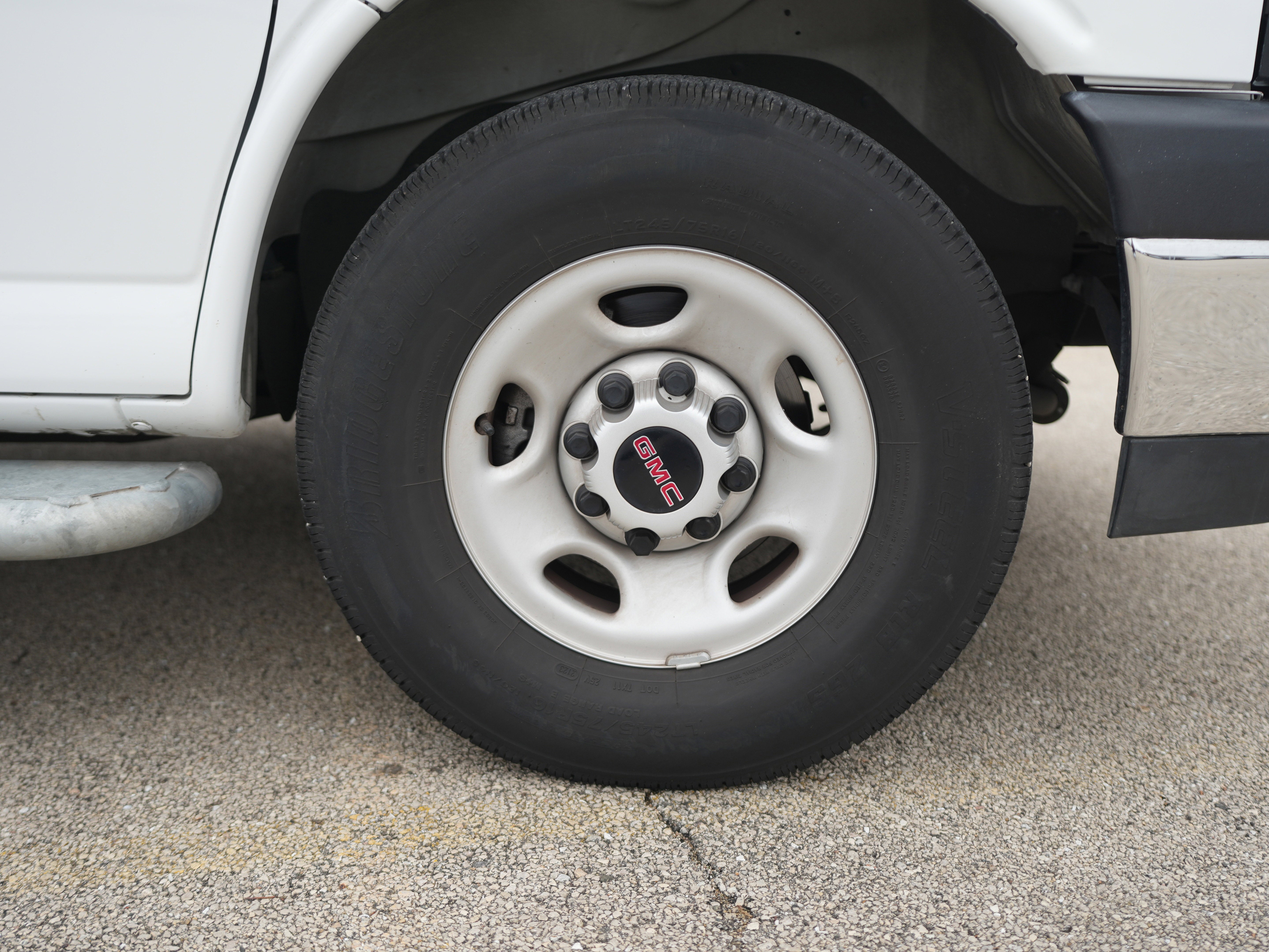 2023 GMC Savana Cargo 2500 Work Van