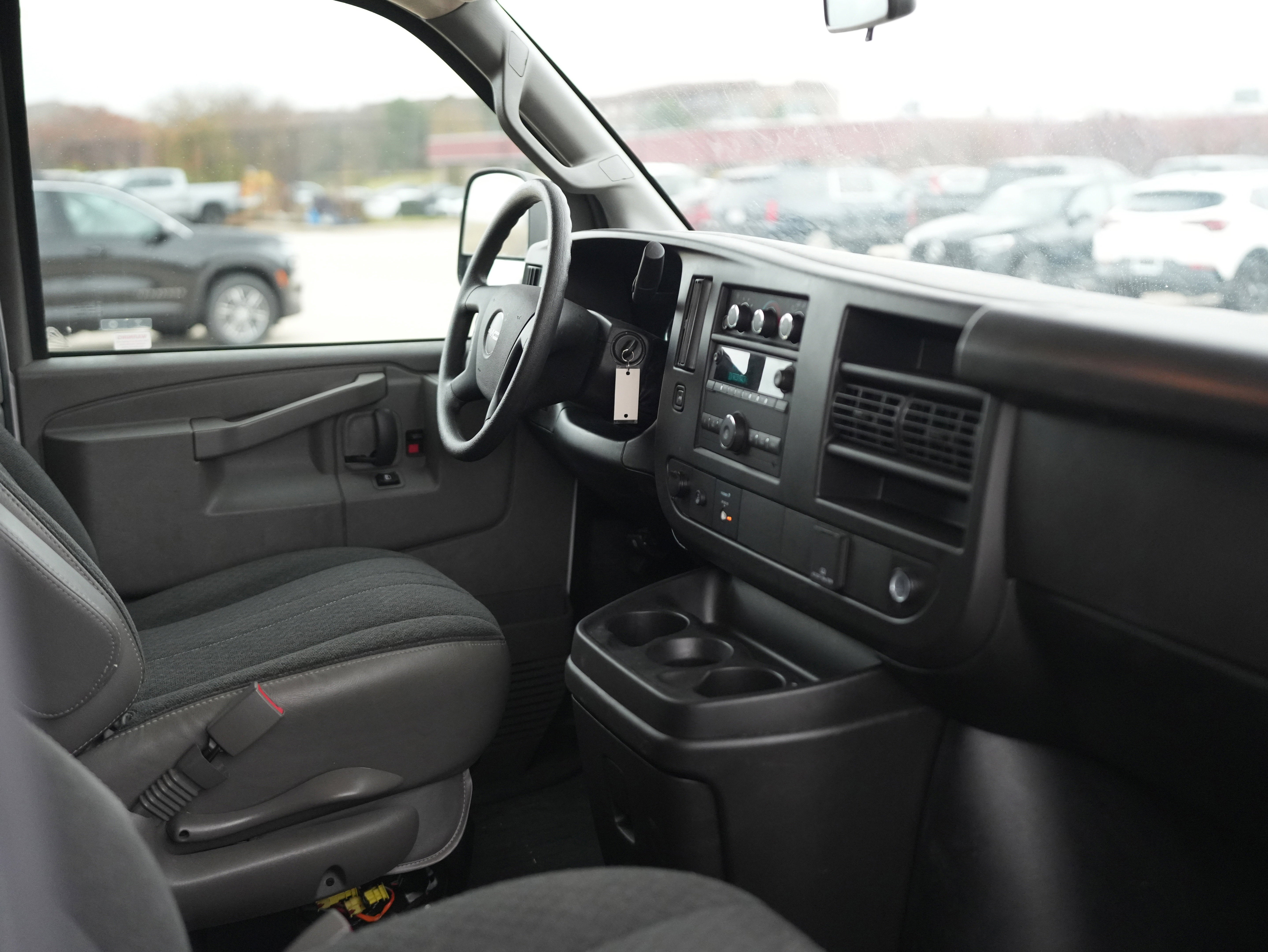 2023 GMC Savana Cargo 2500 Work Van