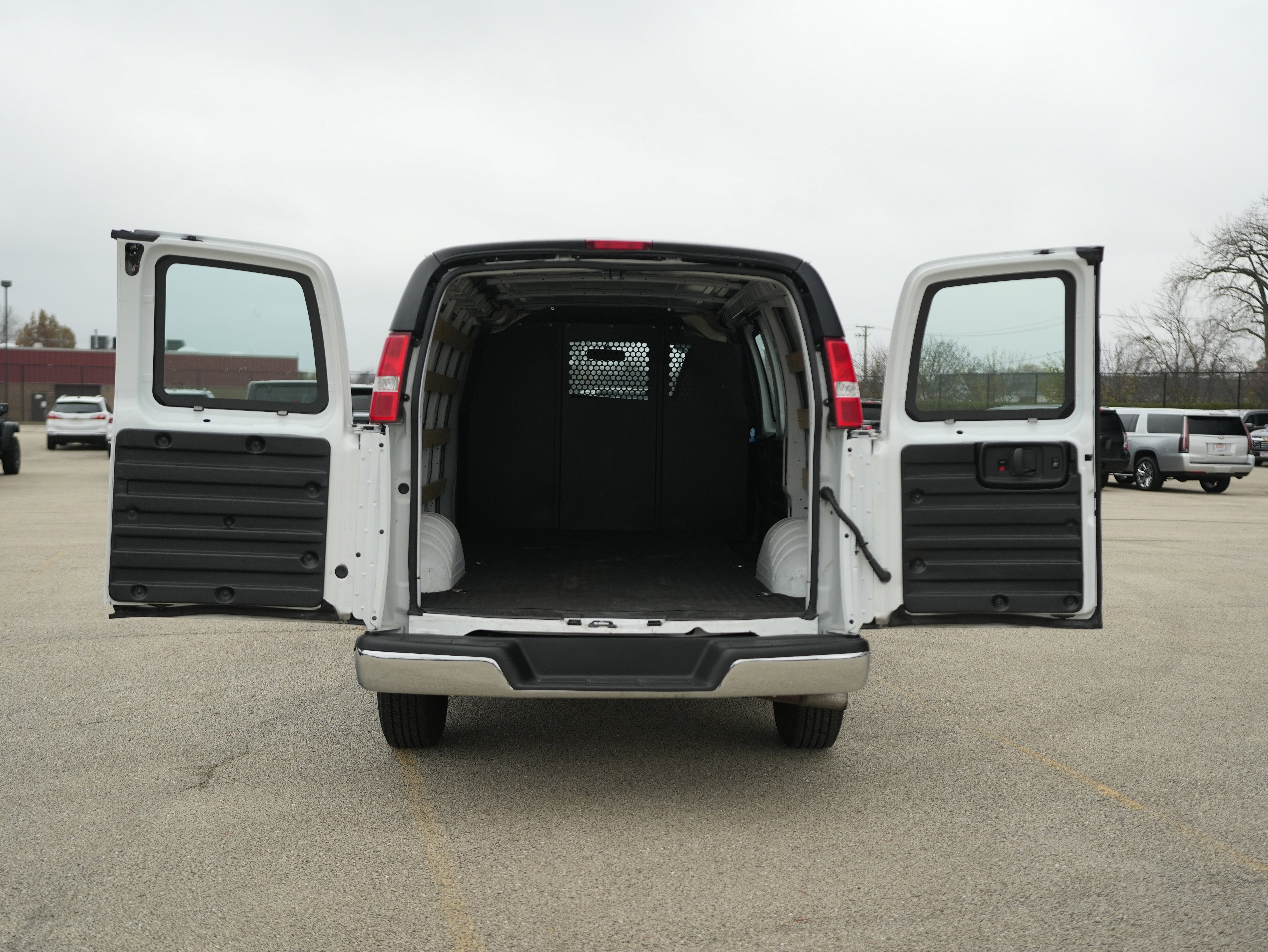 2023 GMC Savana Cargo 2500 Work Van