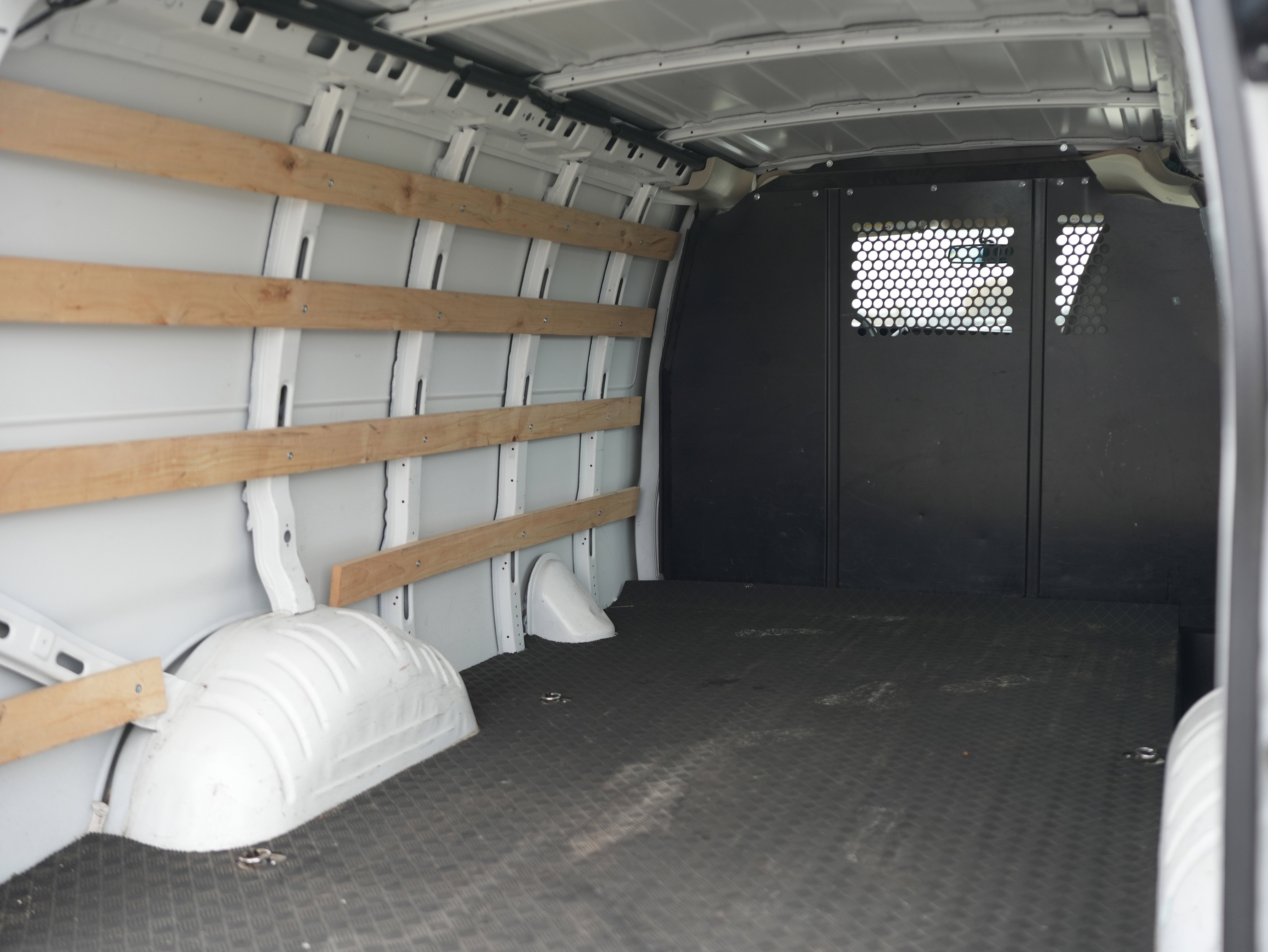 2023 GMC Savana Cargo 2500 Work Van