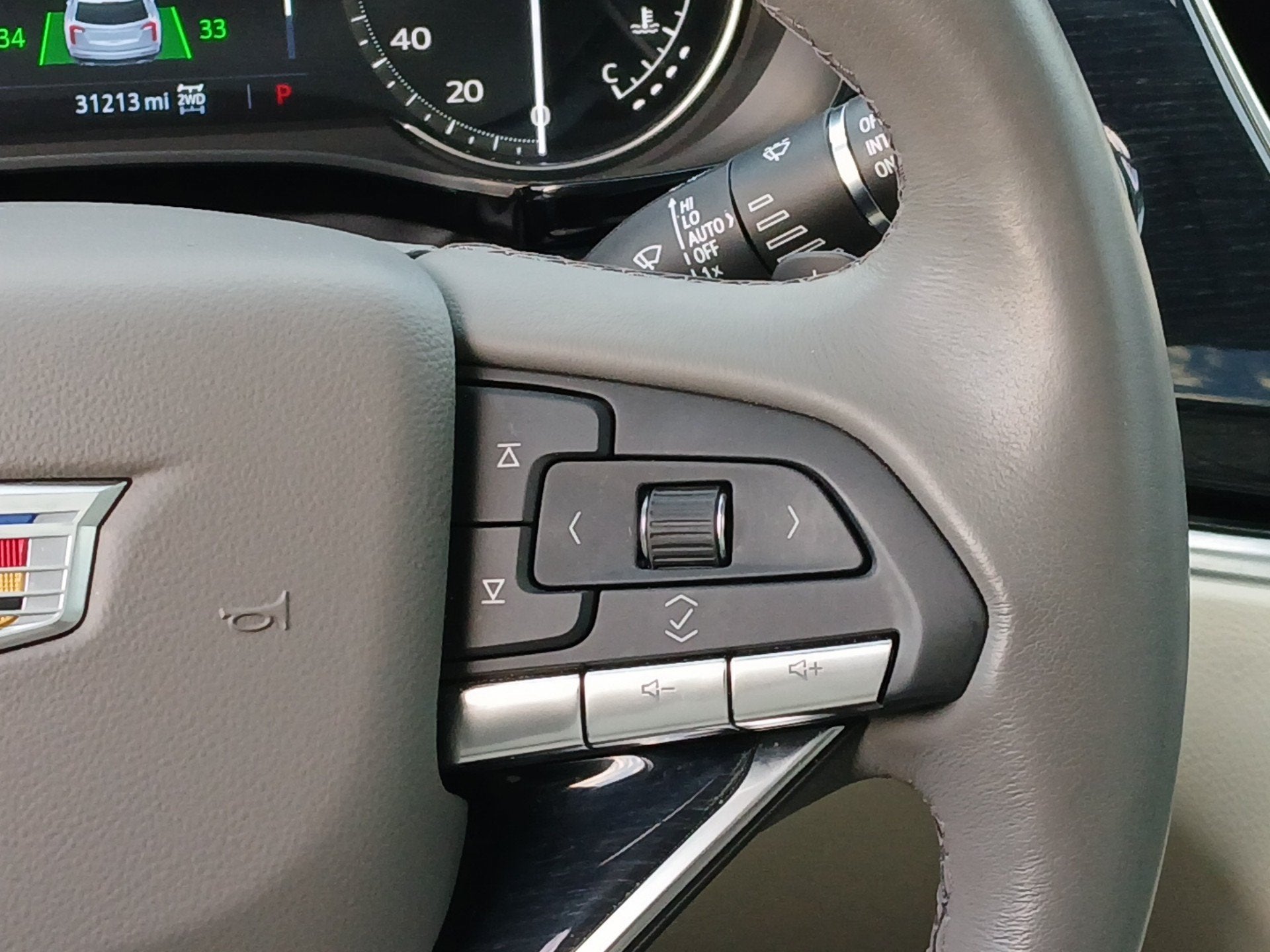 2024 Cadillac XT6 Premium Luxury - Photo 10