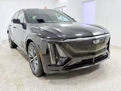 2024 Cadillac LYRIQ Sport 2
