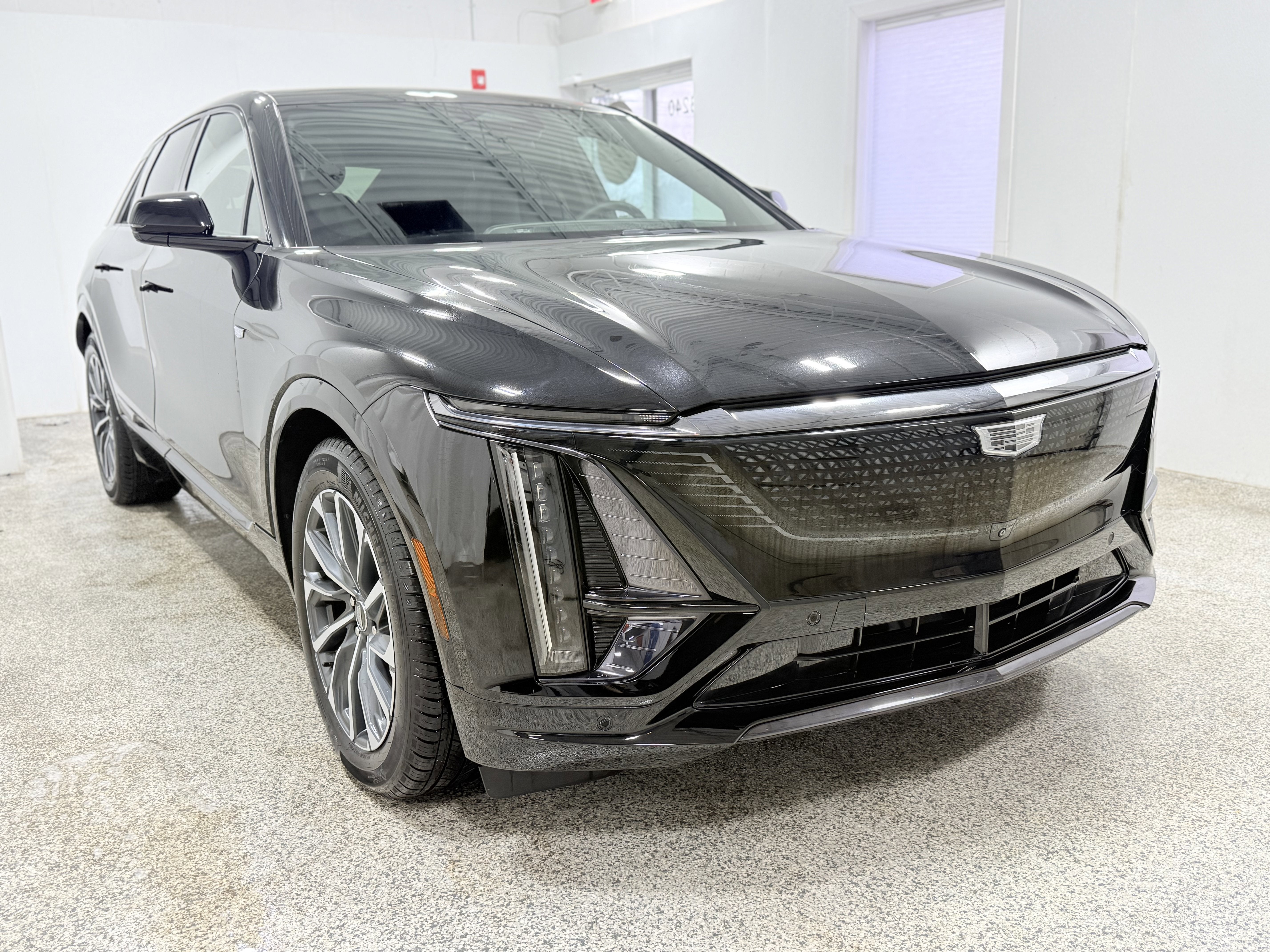 2024 Cadillac LYRIQ Sport 2