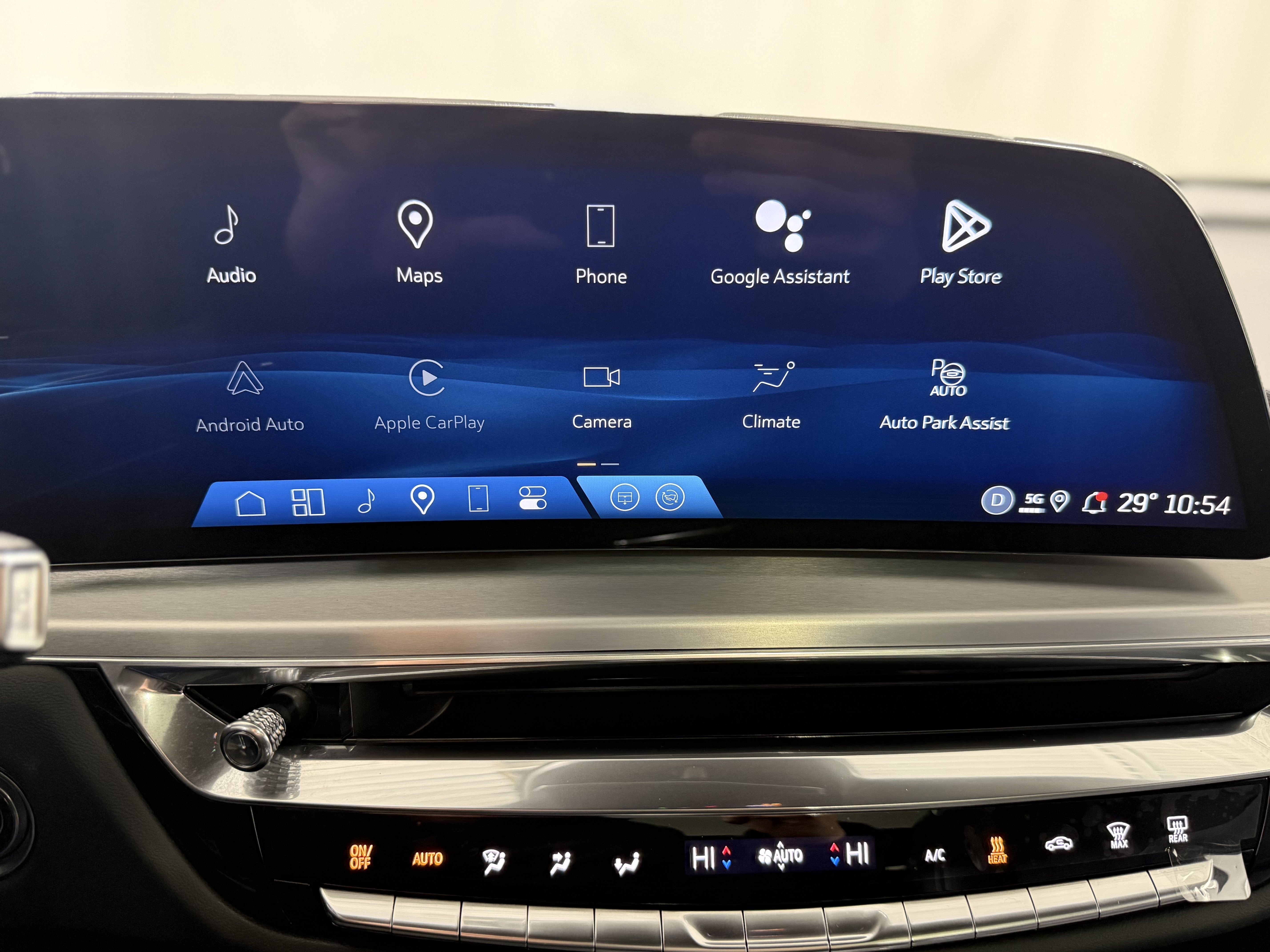 2024 Cadillac LYRIQ Sport 2