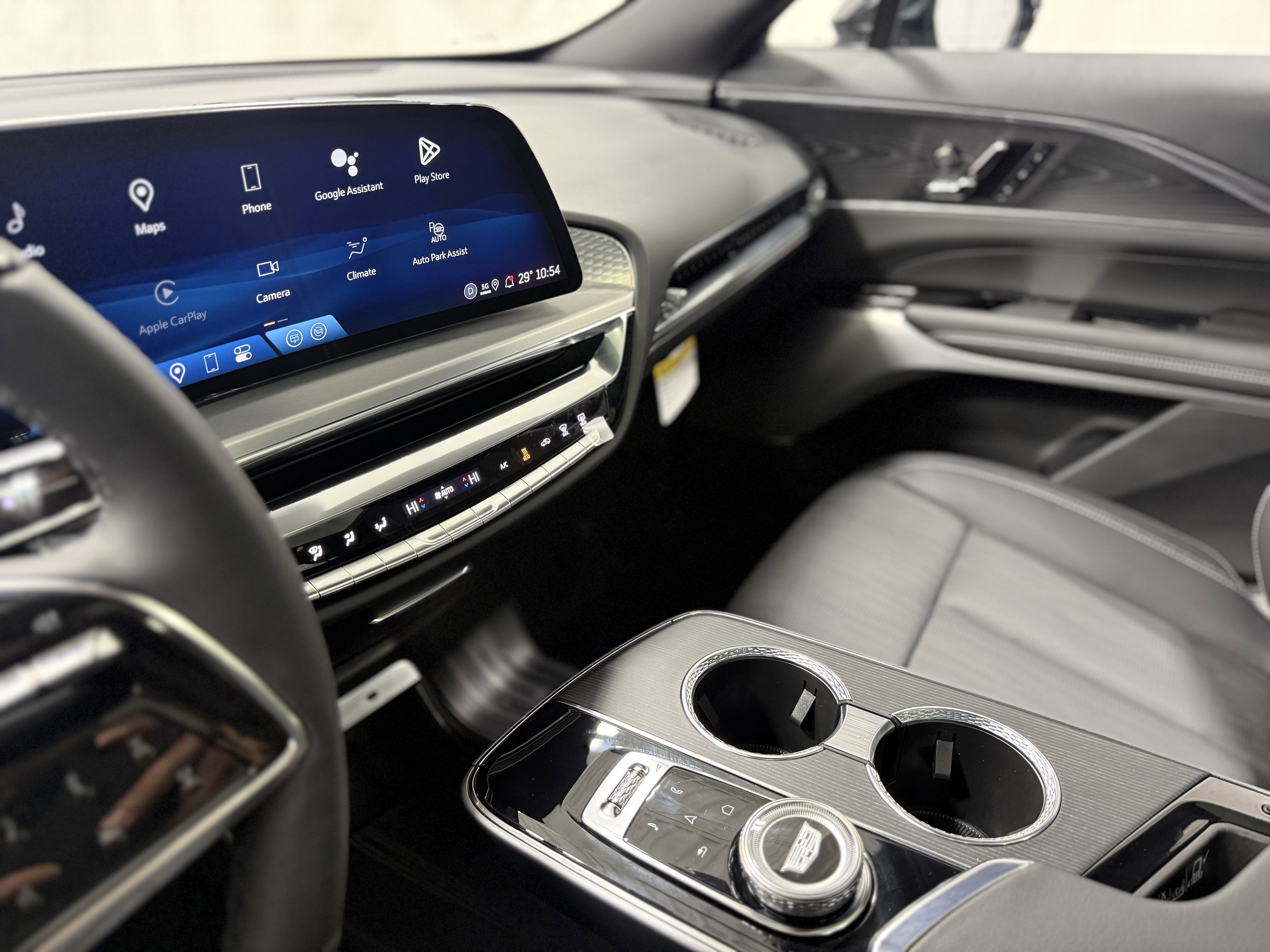 2024 Cadillac LYRIQ Sport 2