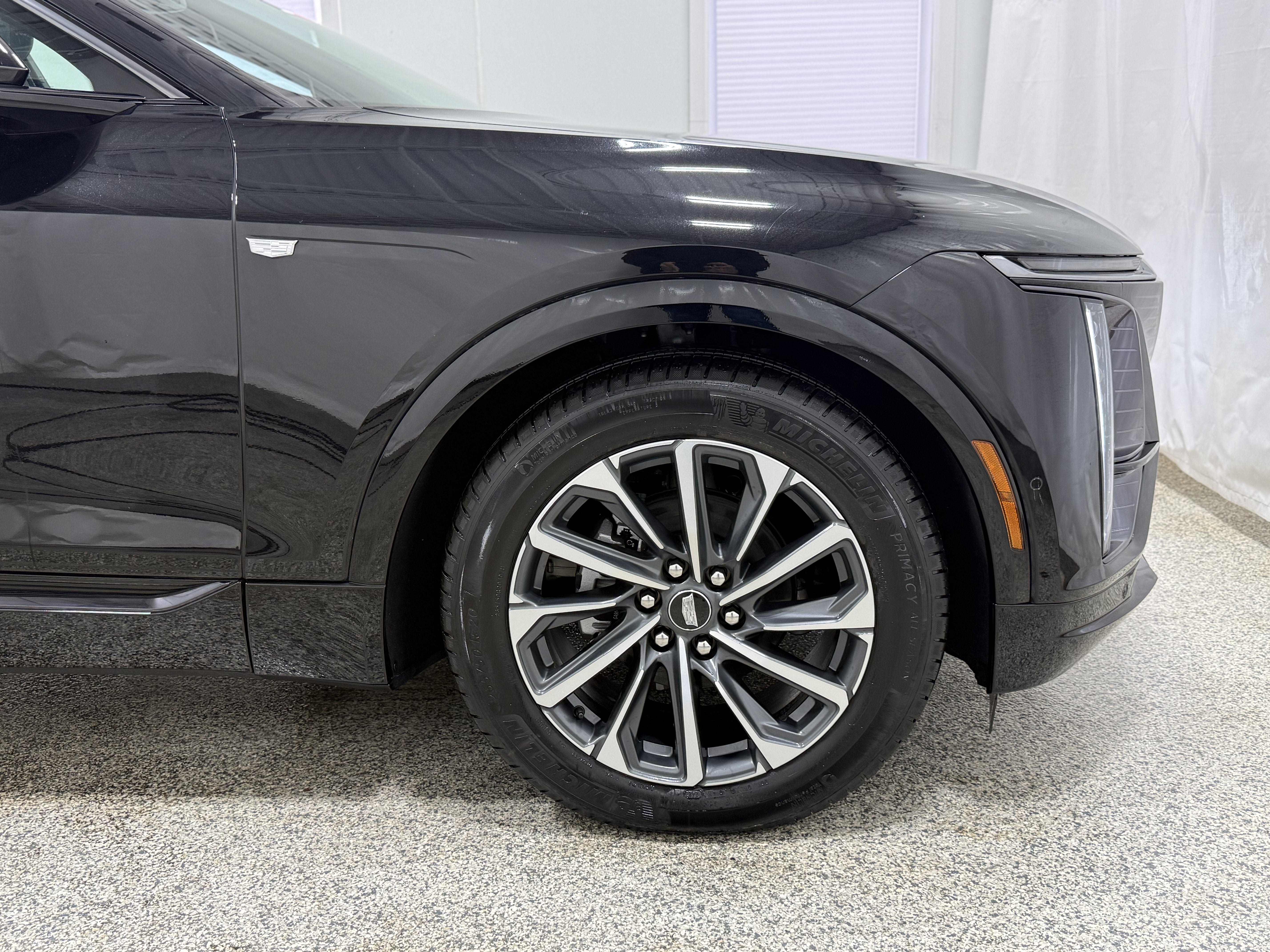 2024 Cadillac LYRIQ Sport 2