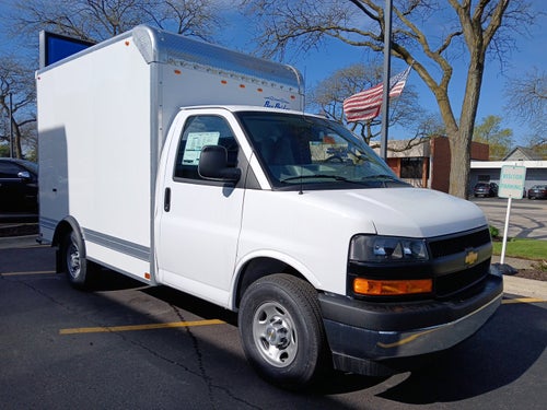 2025 Chevrolet Express Cutaway 3500 1WT