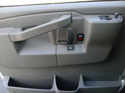 2025 Chevrolet Express Cutaway 3500 1WT