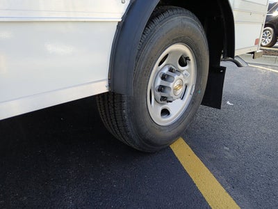 2025 Chevrolet Express Cutaway 3500 1WT