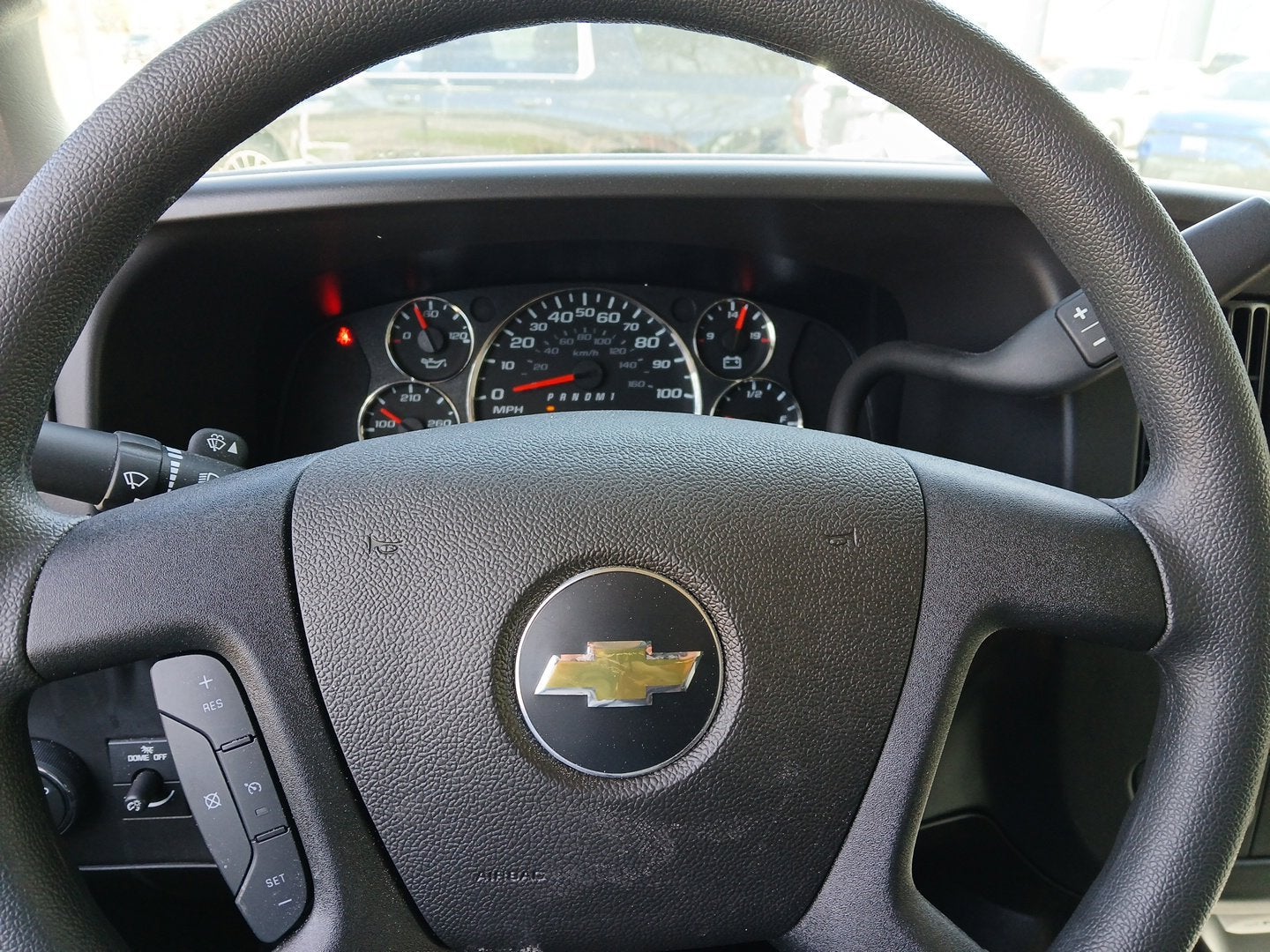 2025 Chevrolet Express Cutaway 3500 1WT