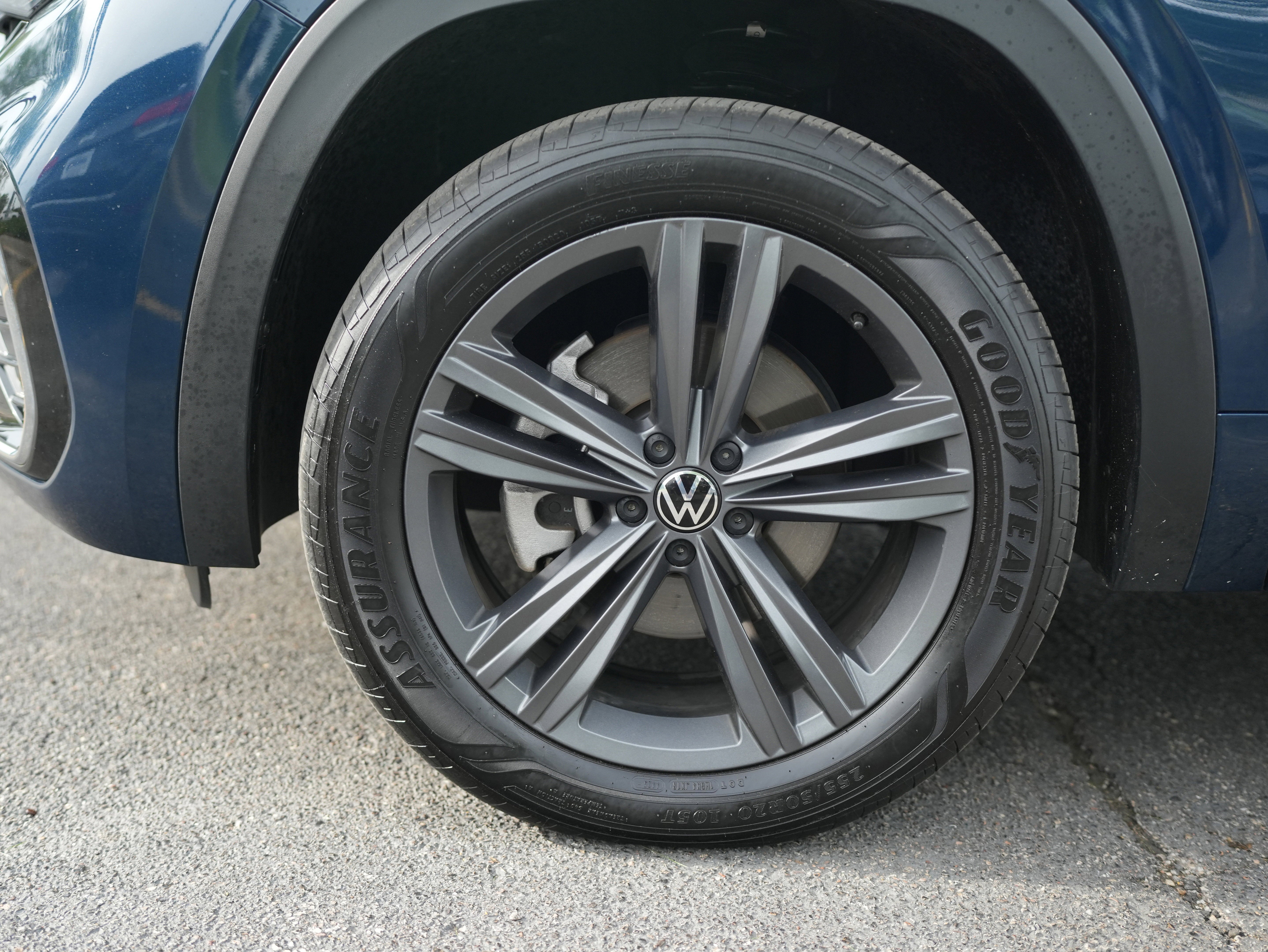 2022 Volkswagen Atlas 3.6L V6 SEL R-Line