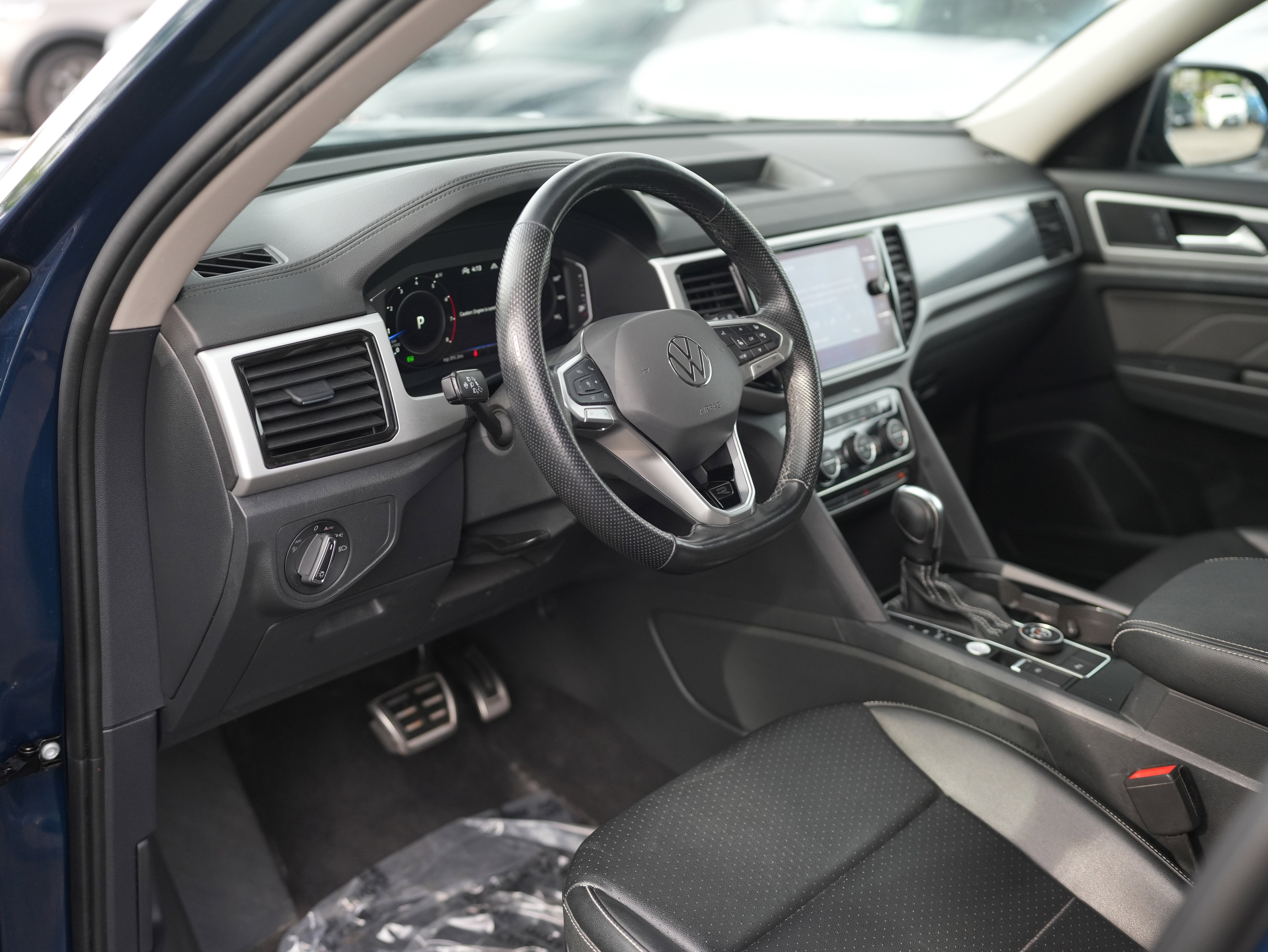 2022 Volkswagen Atlas 3.6L V6 SEL R-Line